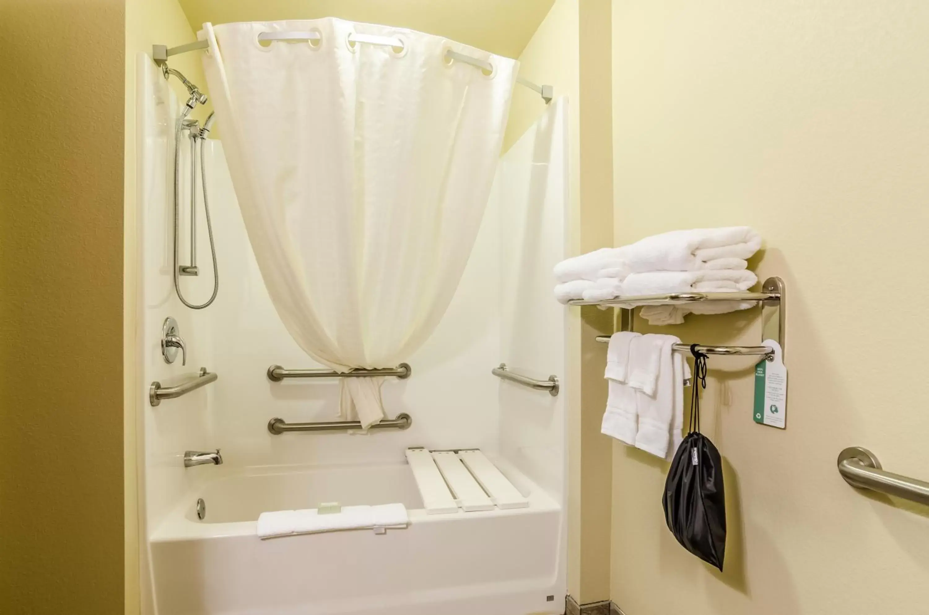 Shower, Bathroom in Cobblestone Hotel & Suites - McCook