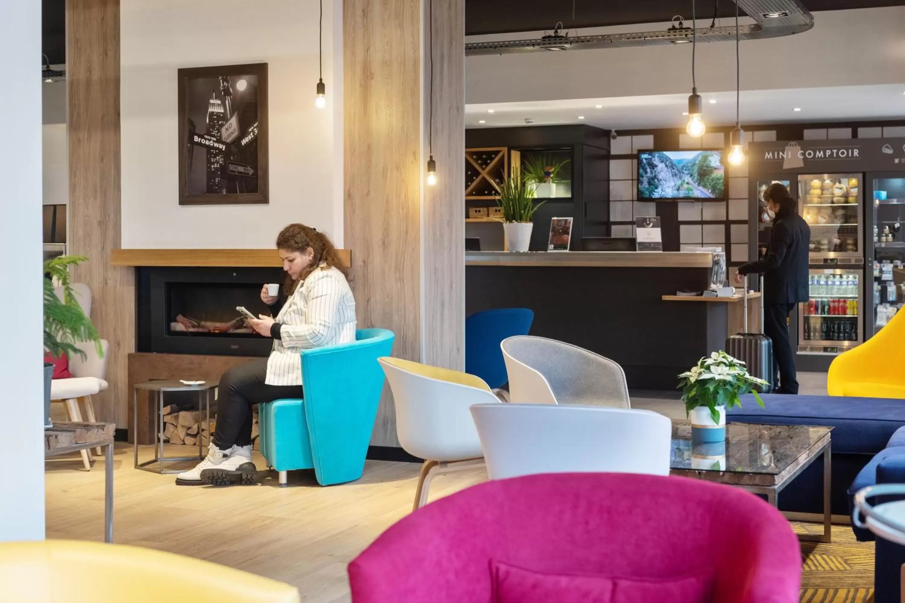 Lobby or reception in Campanile Epinal Centre - Gare