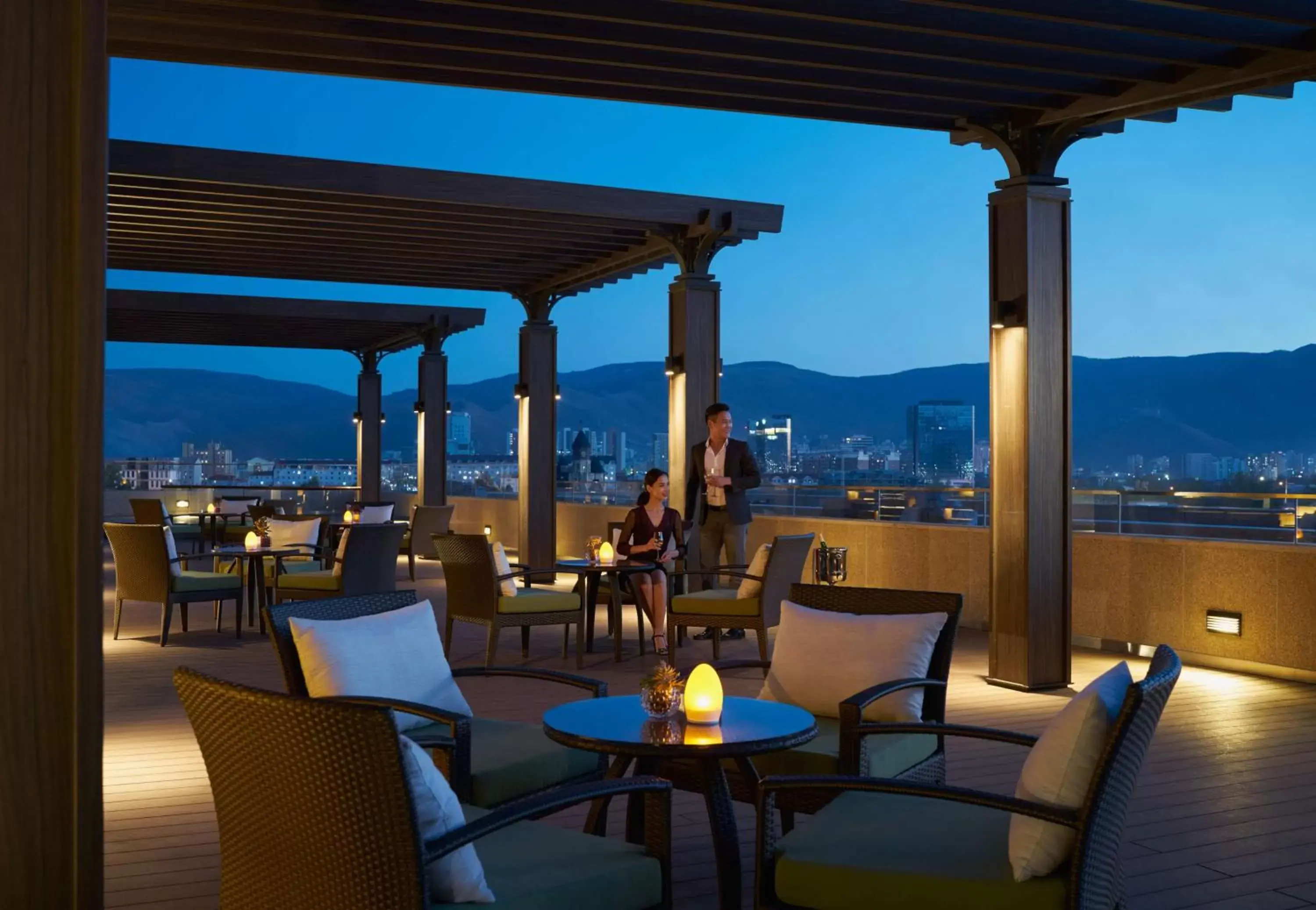 Lounge or bar, Restaurant/Places to Eat in Shangri-La Ulaanbaatar