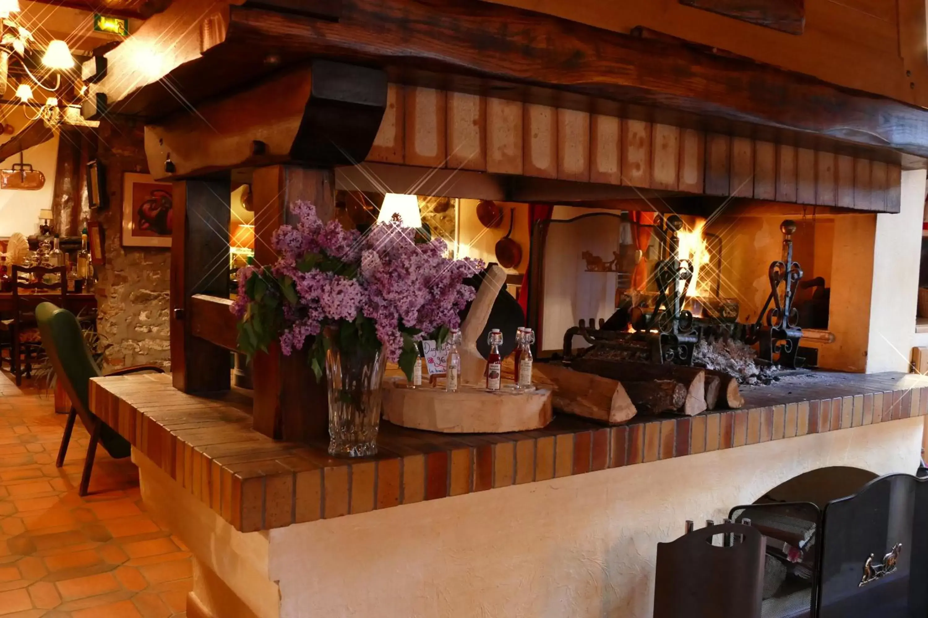 Restaurant/places to eat in La Bonne Auberge