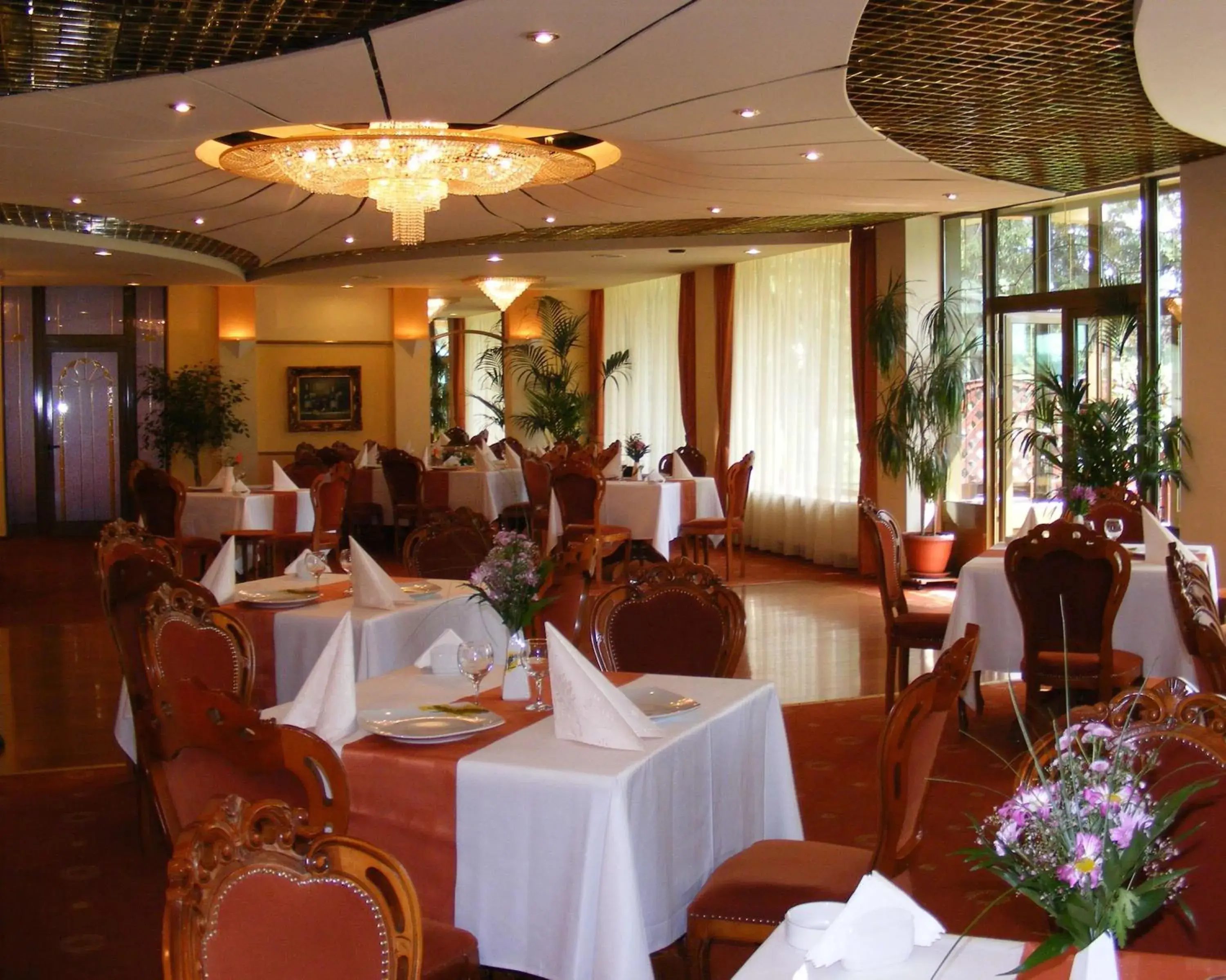 Restaurant/Places to Eat in Best Western Silva Hotel