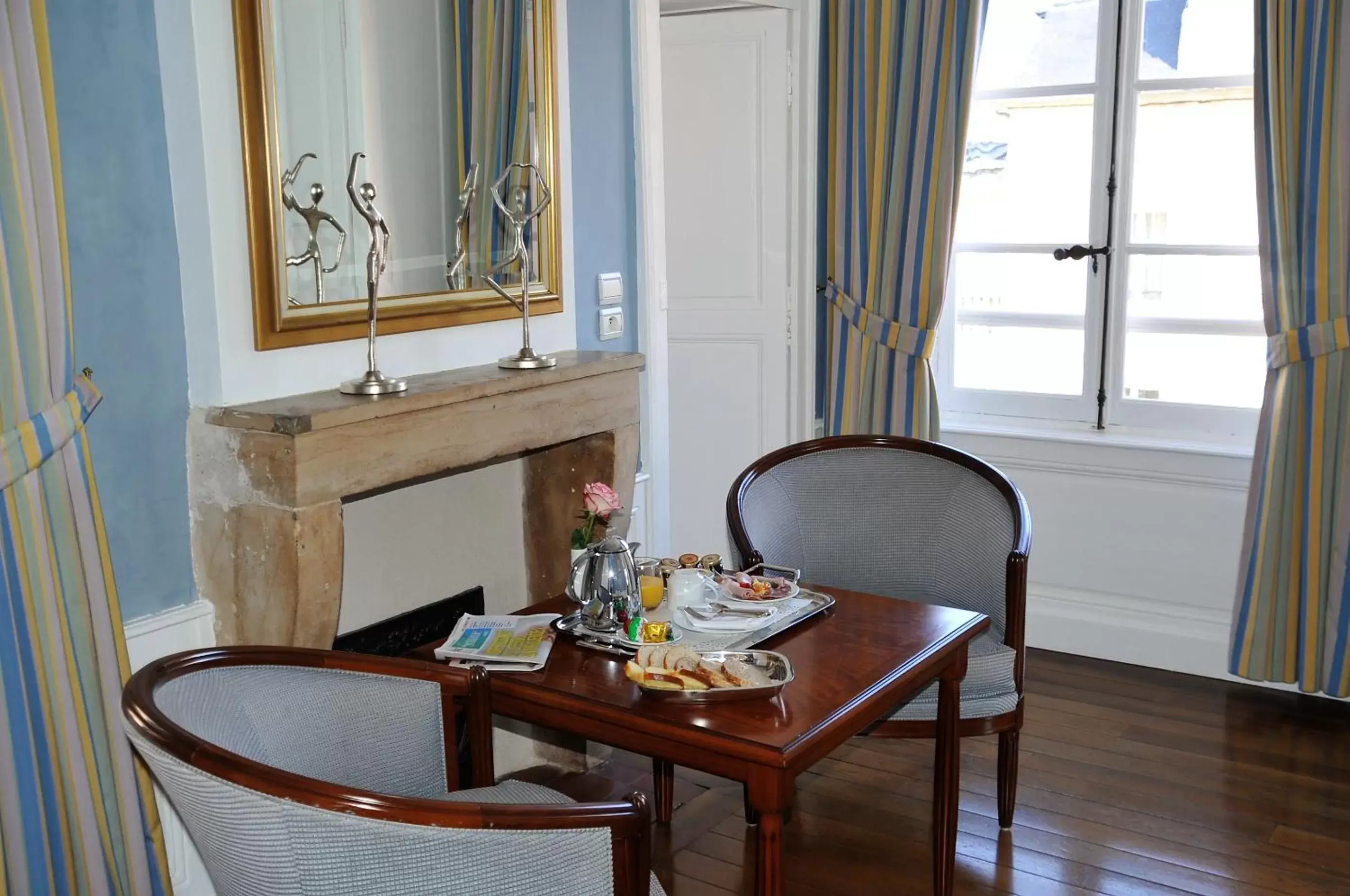 Seating Area in Hotel D'haussonville