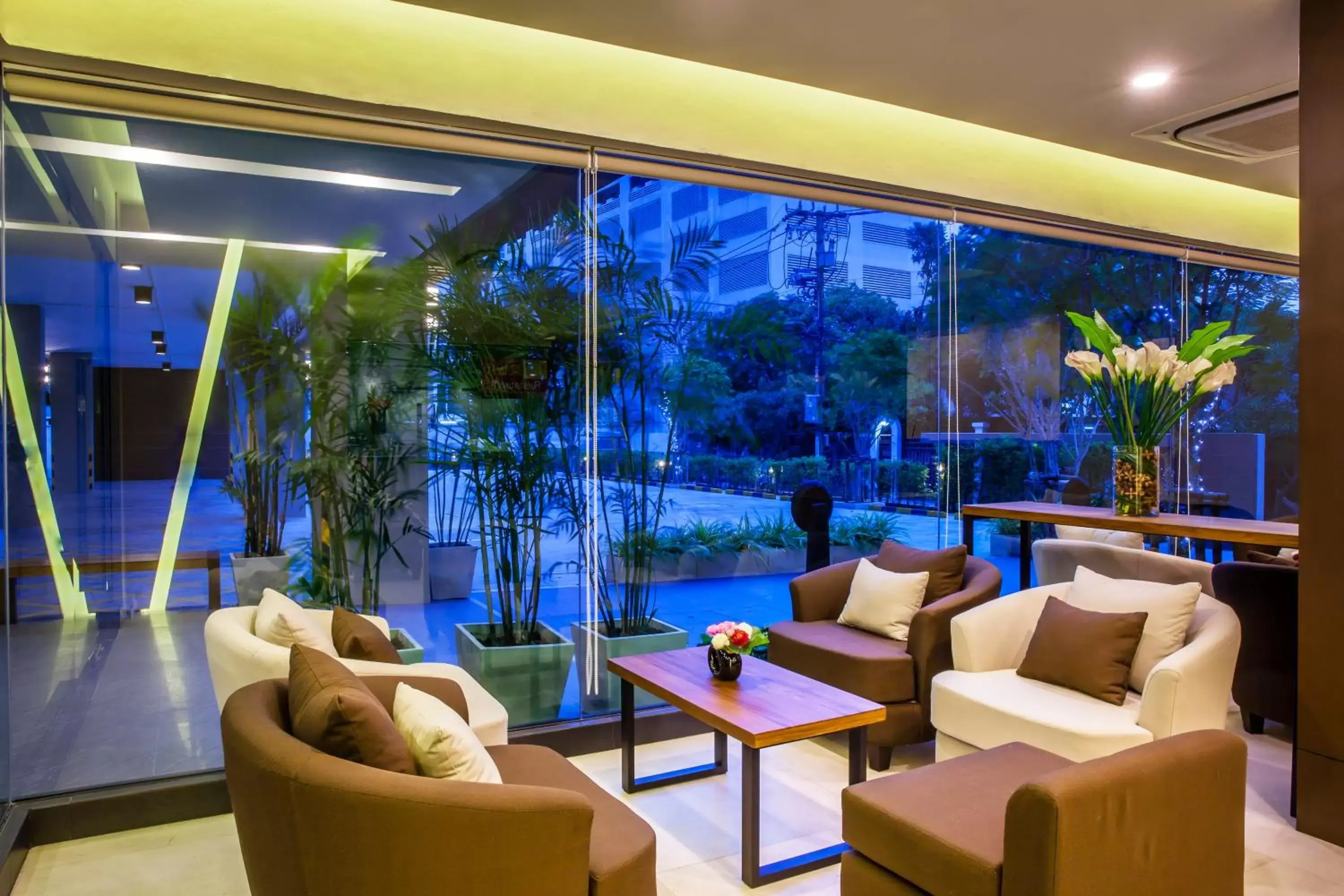 Lobby or reception in Livotel Hotel Kaset Nawamin Bangkok