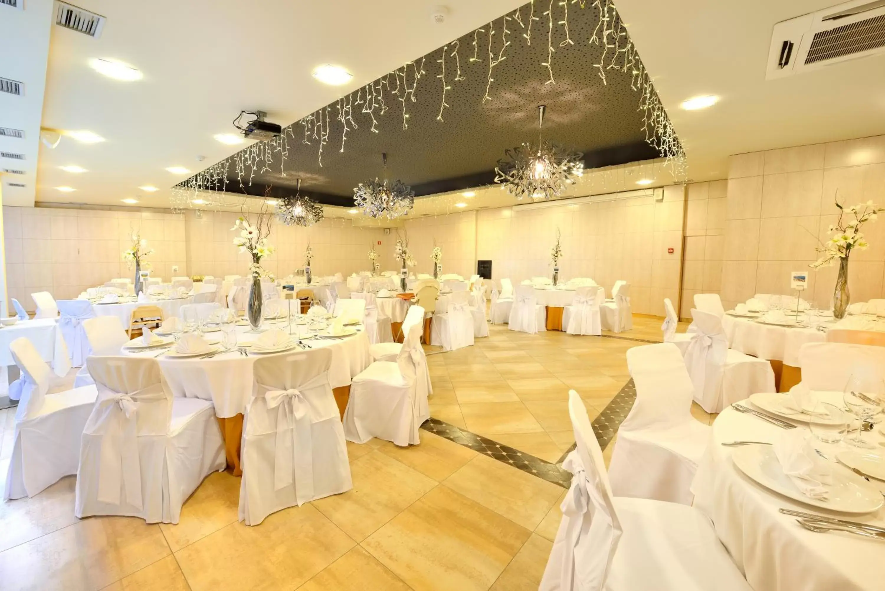 Banquet/Function facilities, Banquet Facilities in Hotel Norat Marina & Spa 4* Superior