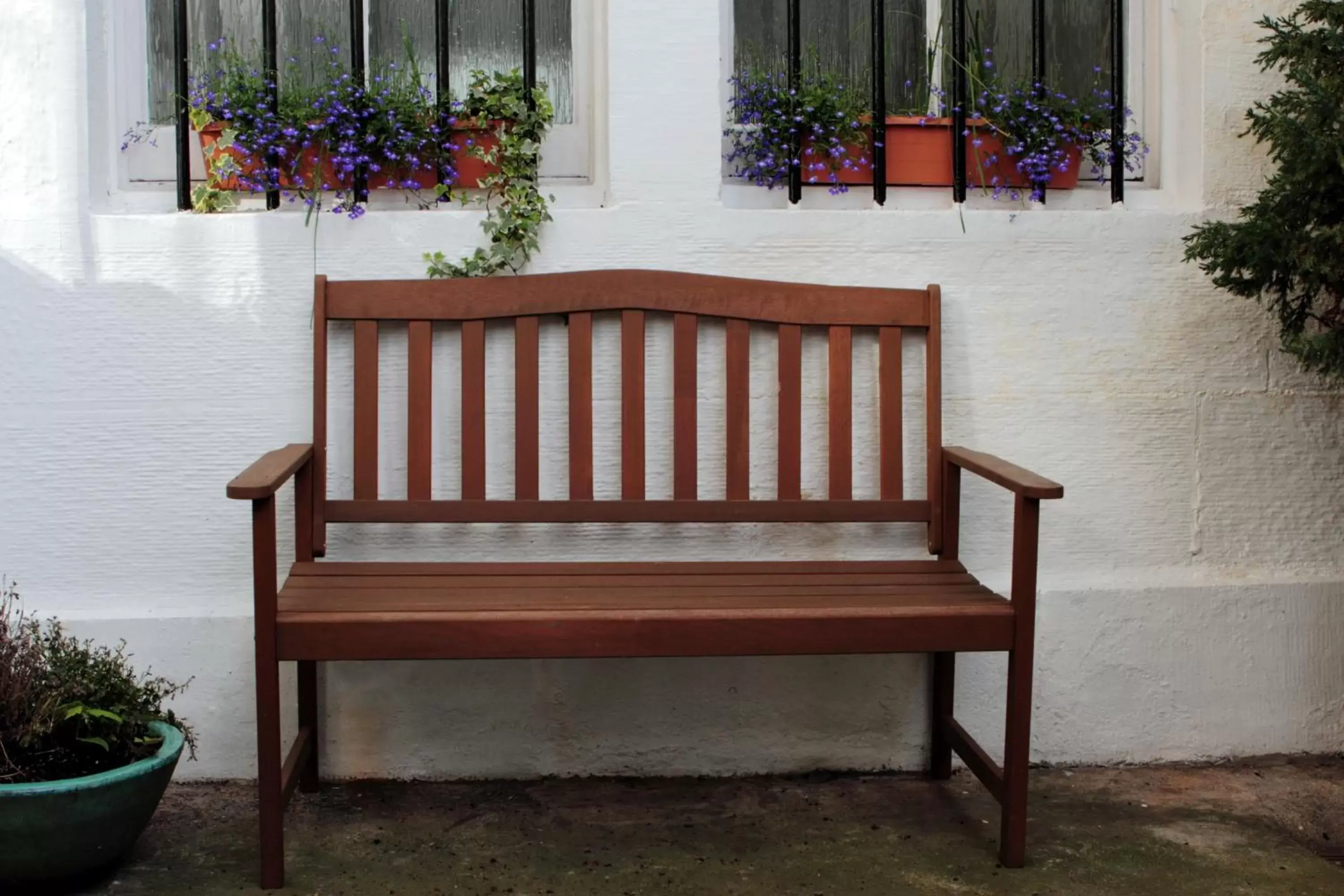 Facade/entrance in Thistle Hotel Facade/entrance in Thistle Hotel
