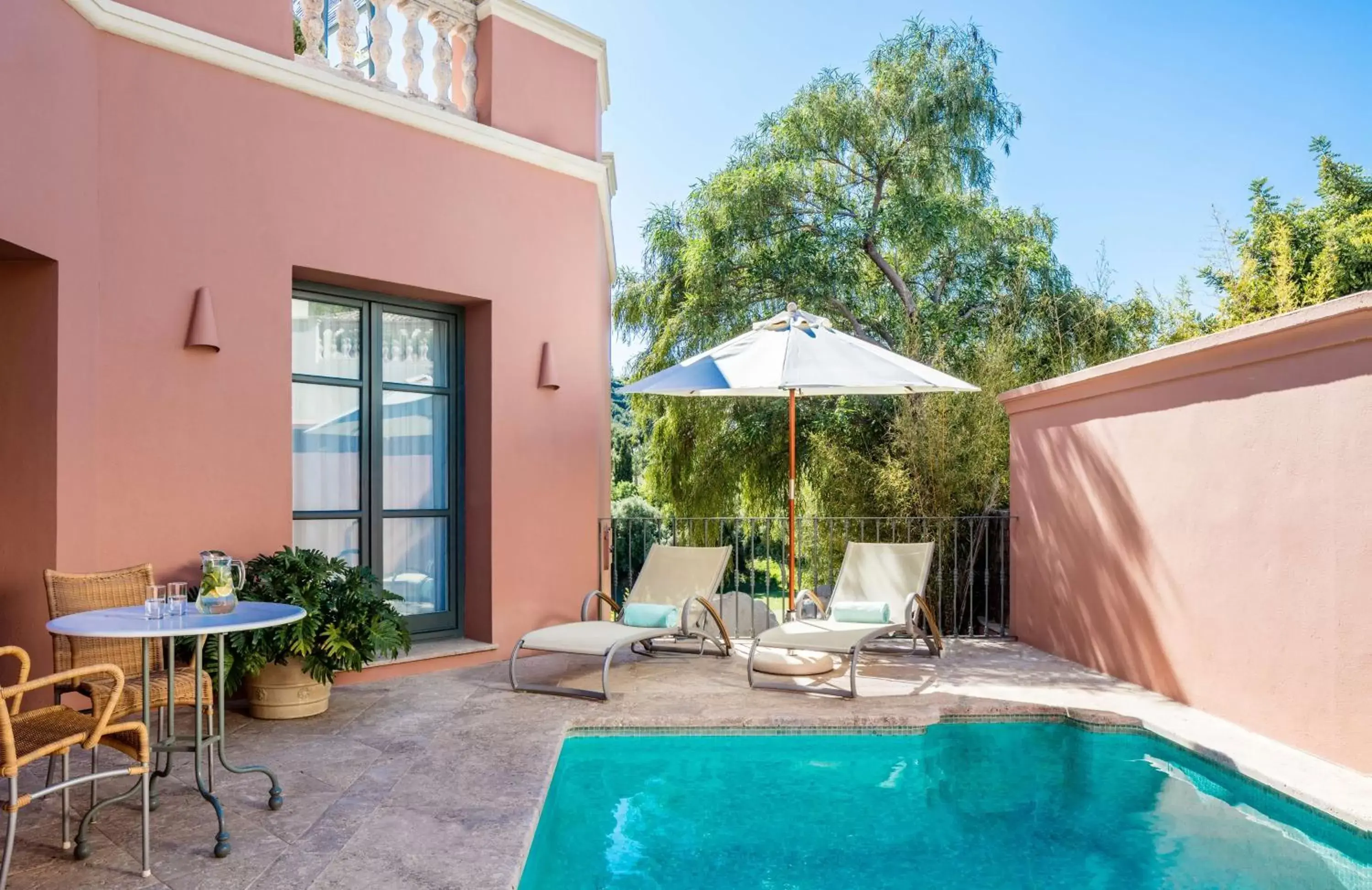 Photo of the whole room, Swimming Pool in Anantara Villa Padierna Palace Benahavís Marbella Resort - A Leading Hotel of the World