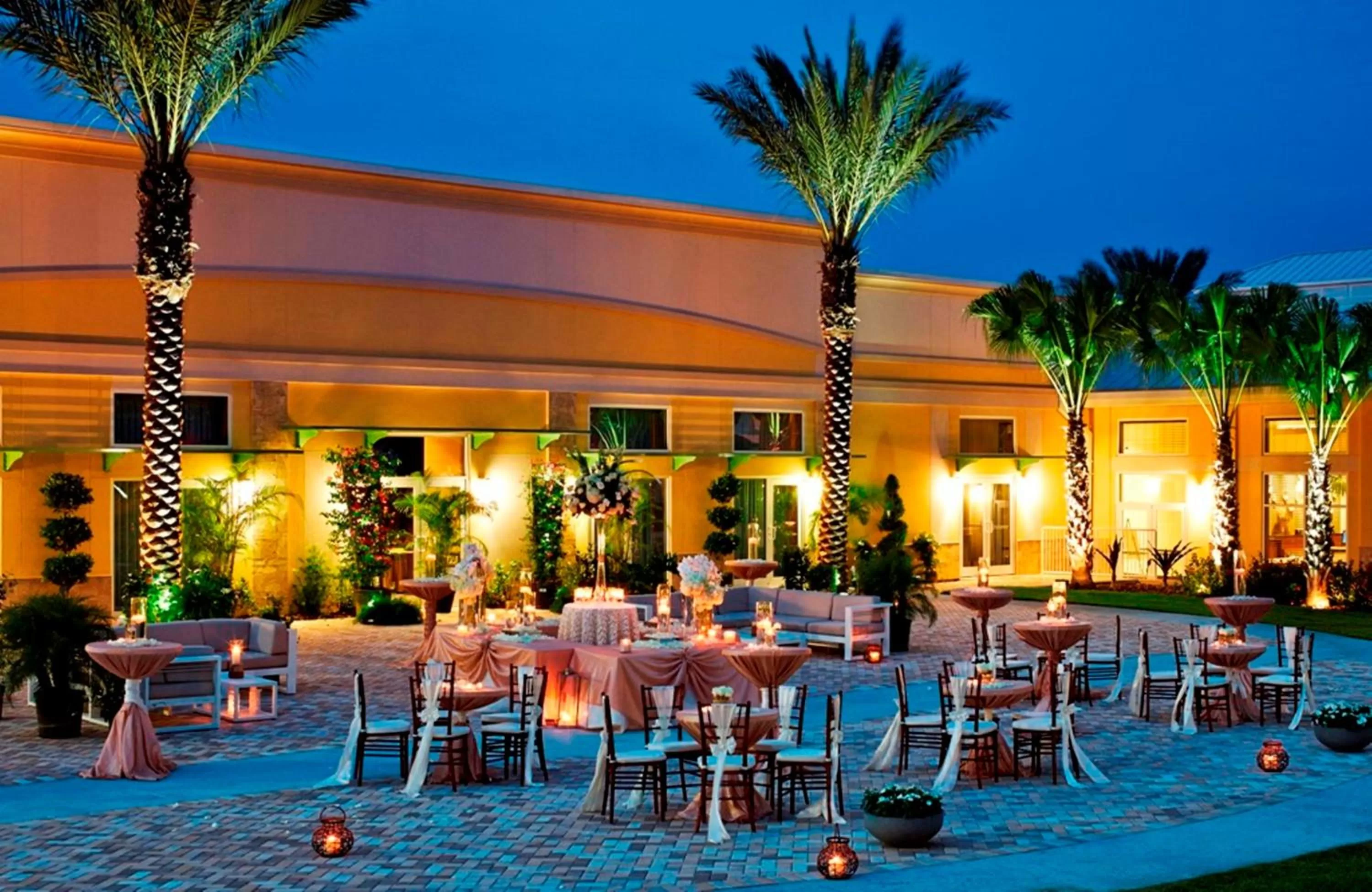 Banquet/Function facilities, Restaurant/Places to Eat in Wyndham Orlando Resort International Drive