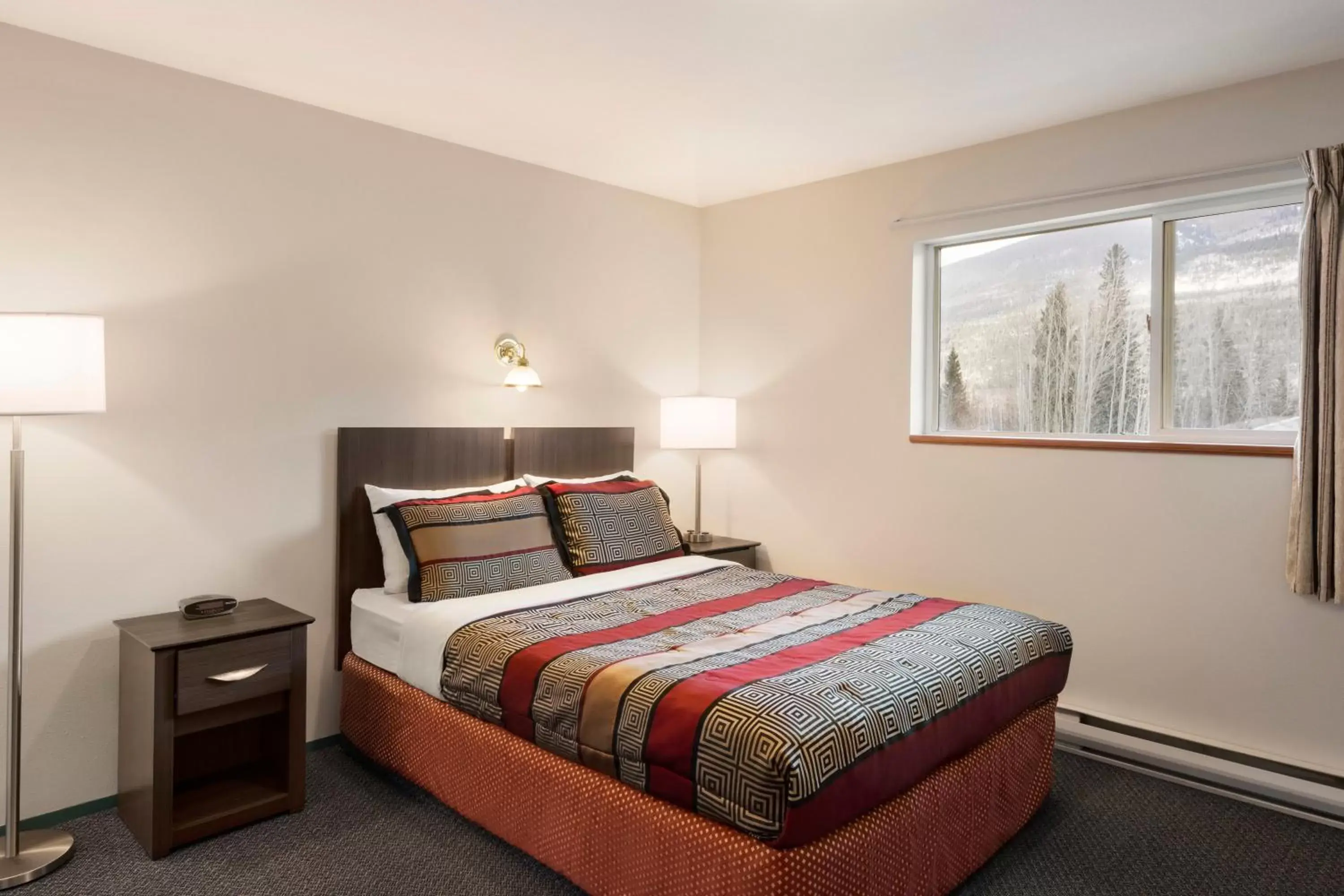 Bedroom, Bed in Travelodge by Wyndham McBride