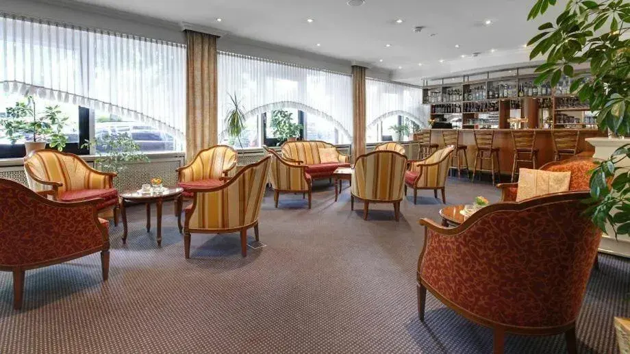 Lounge or bar, Restaurant/Places to Eat in Hotel Alte Wache