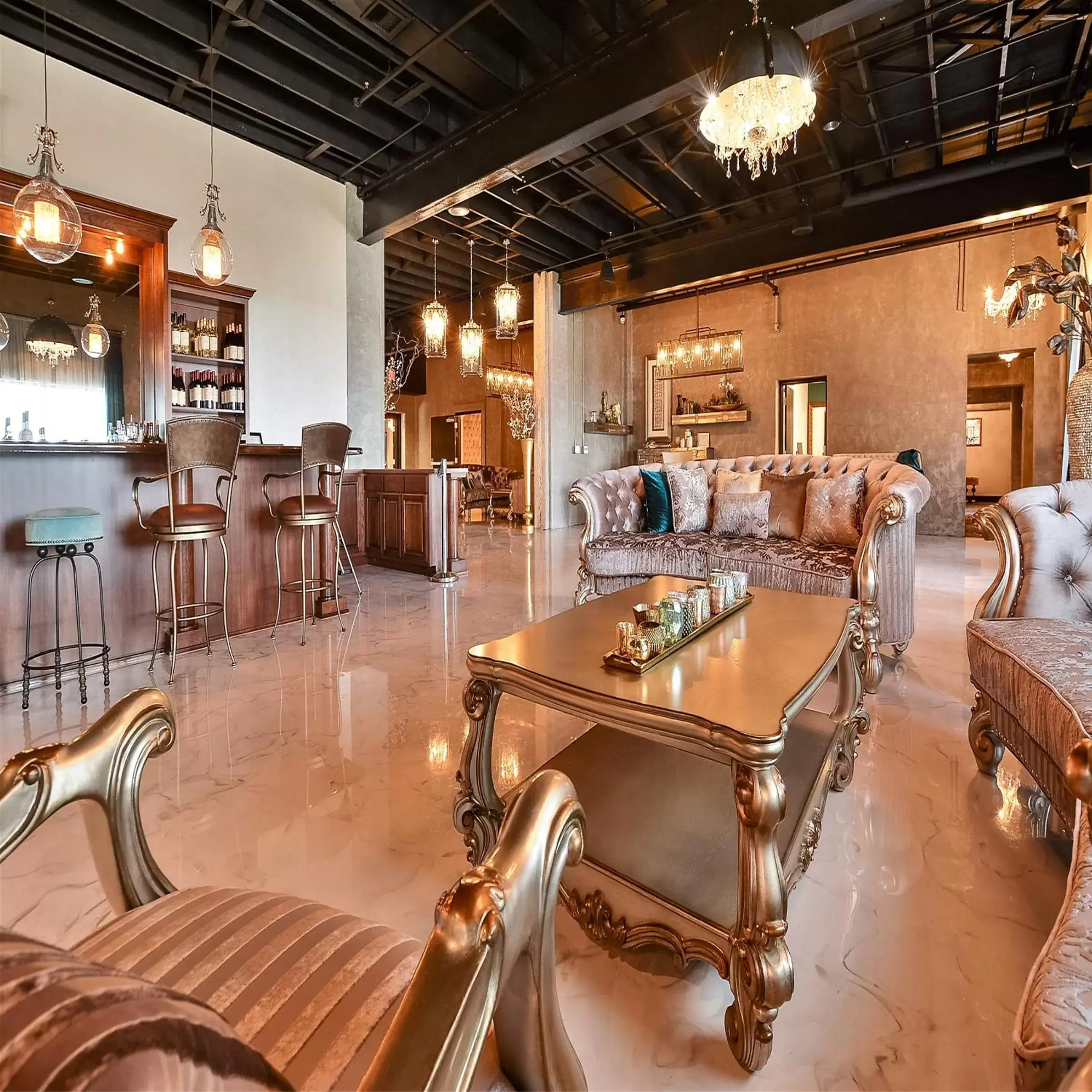 Communal lounge/ TV room in Hotel 21 Communal lounge/ TV room in Hotel 21