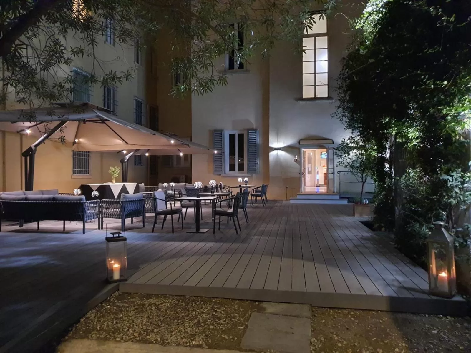 Property building in Hotel Lungarno Vespucci 50