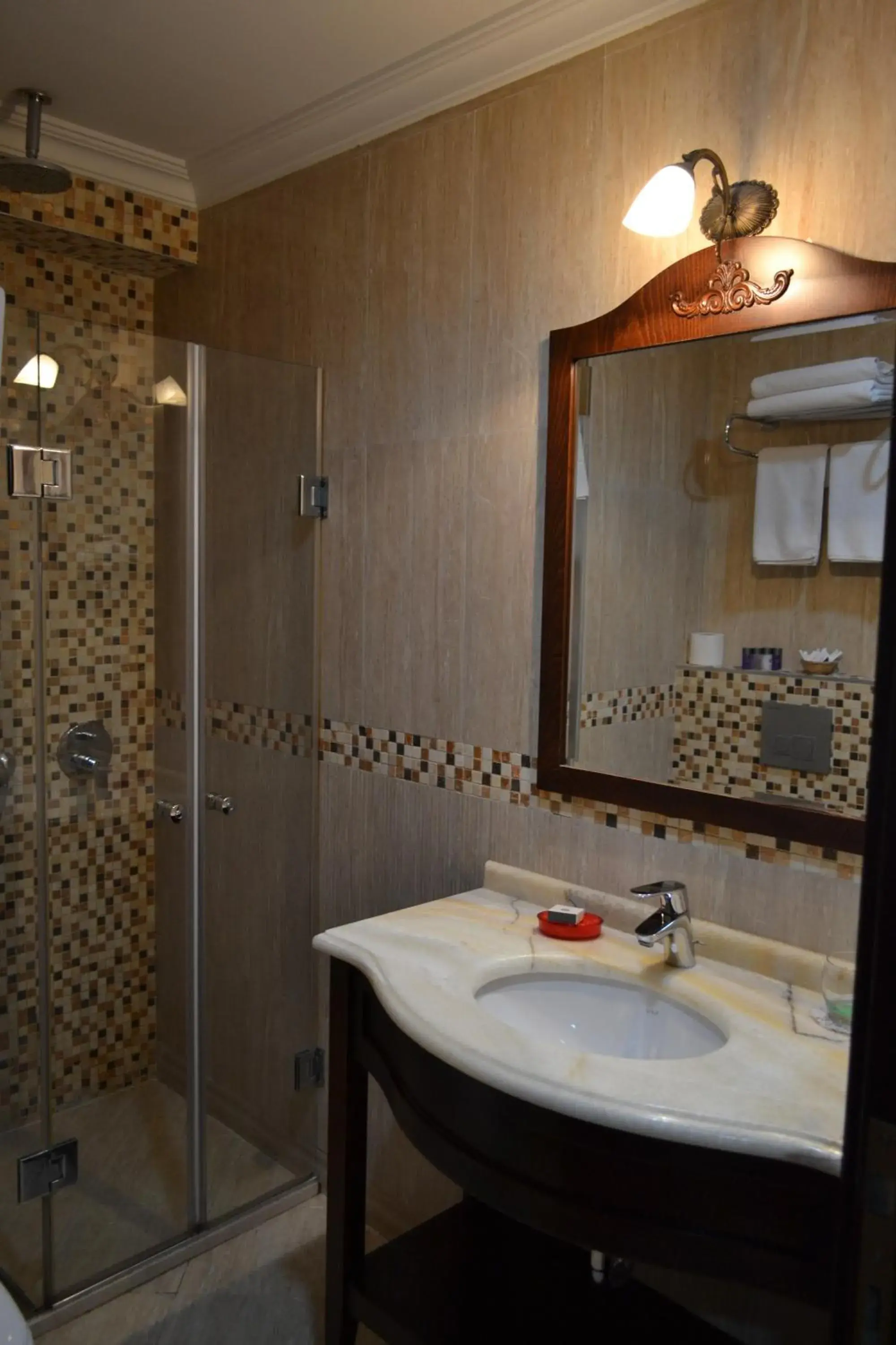 Bathroom in Divalis Hotel