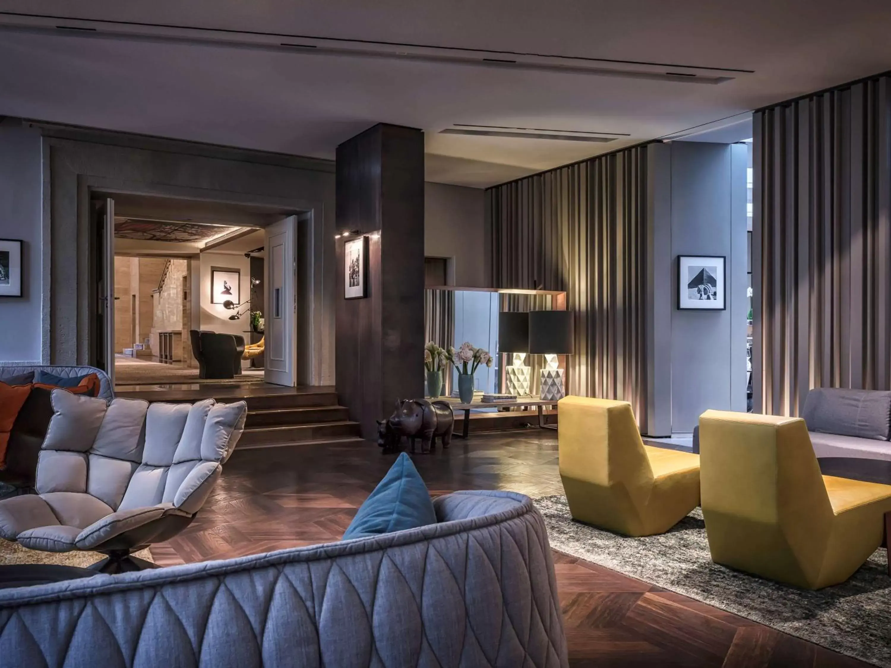 Lounge or bar in SO/ Berlin Das Stue Lounge or bar in SO/ Berlin Das Stue