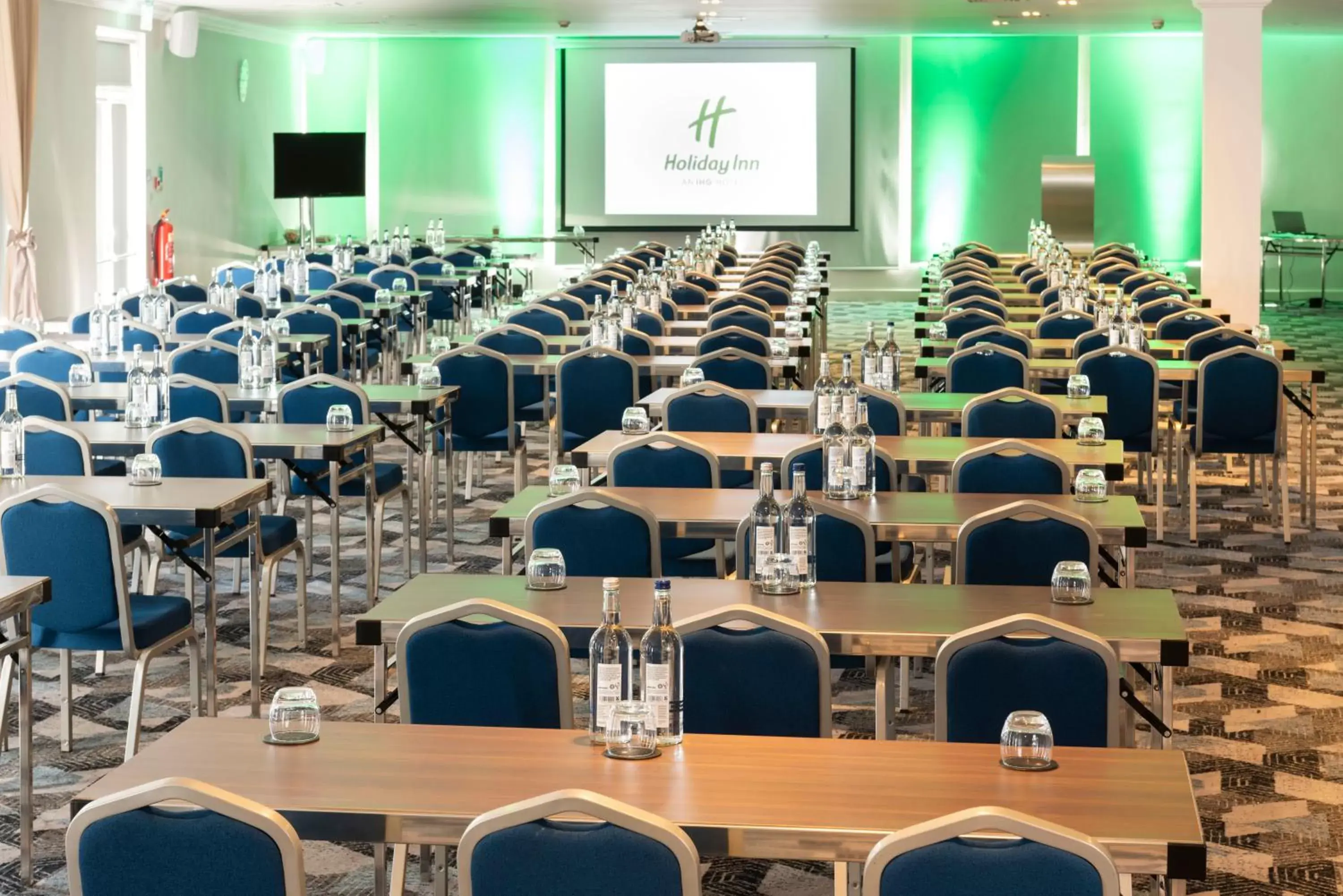 Meeting/conference room, Business Area/Conference Room in Holiday Inn Birmingham M6, Jct7, an IHG Hotel