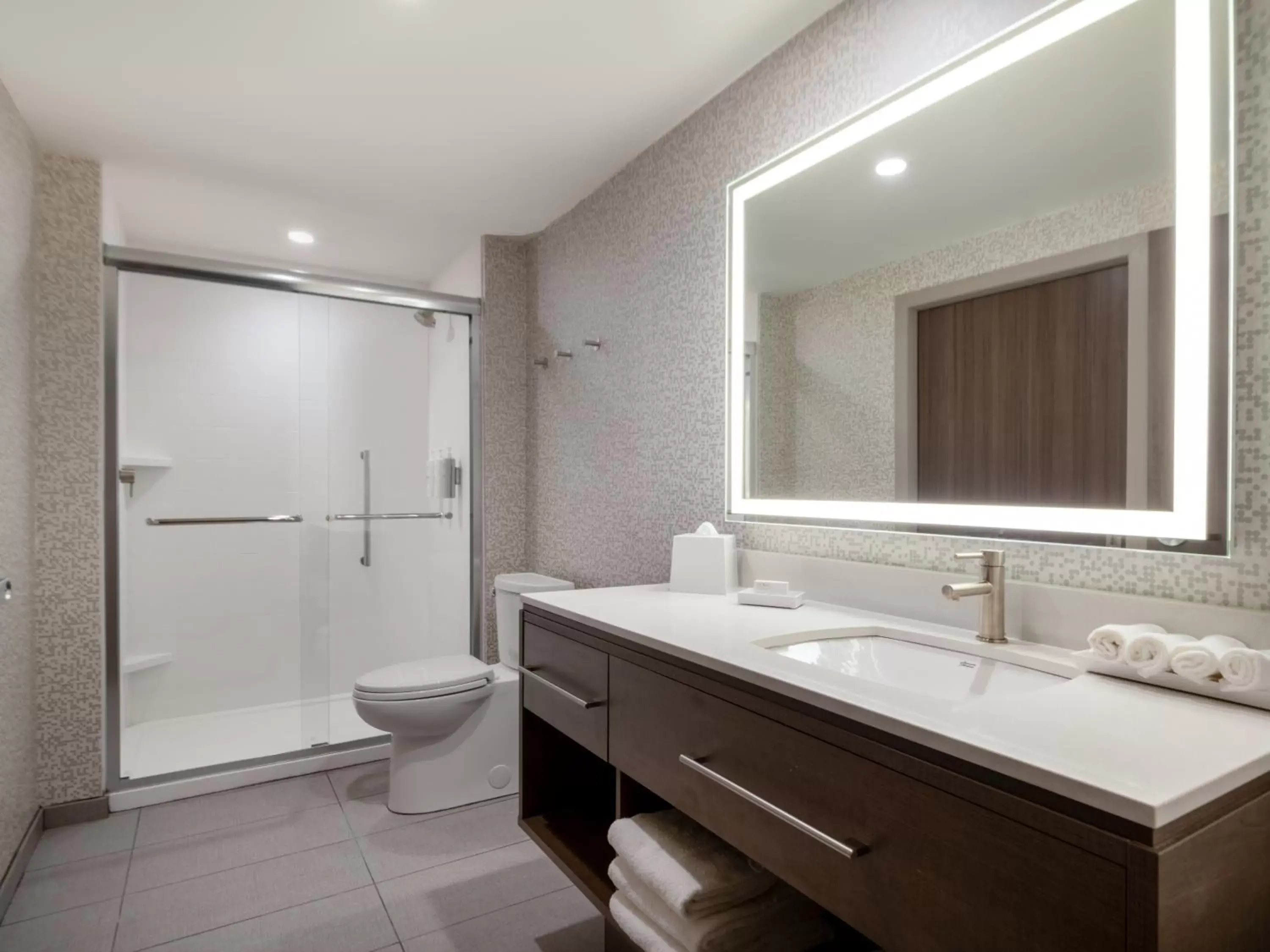 Bathroom in Home2 Suites By Hilton Santa Rosa Beach