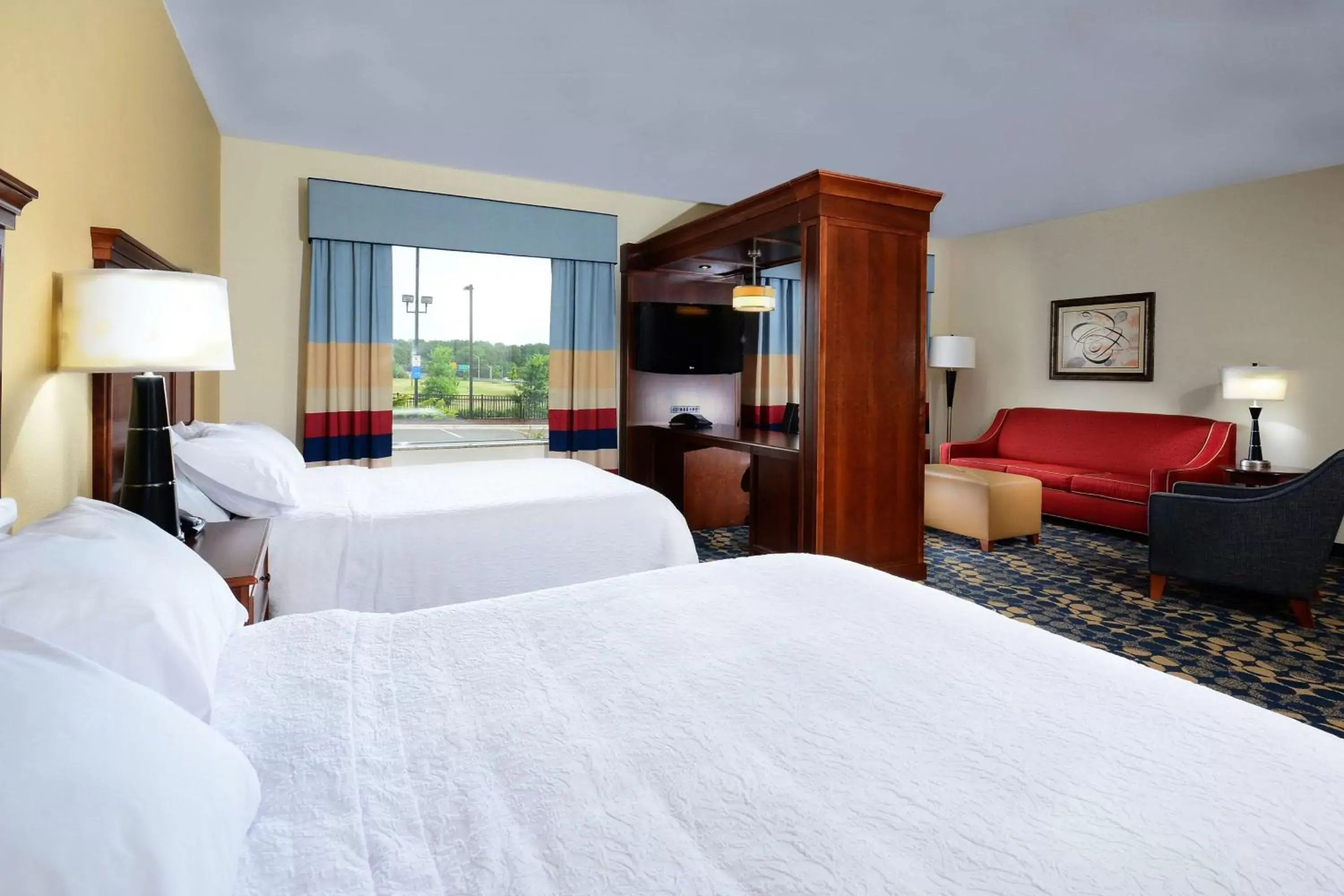 Bed in Hampton Inn & Suites Durham North I-85