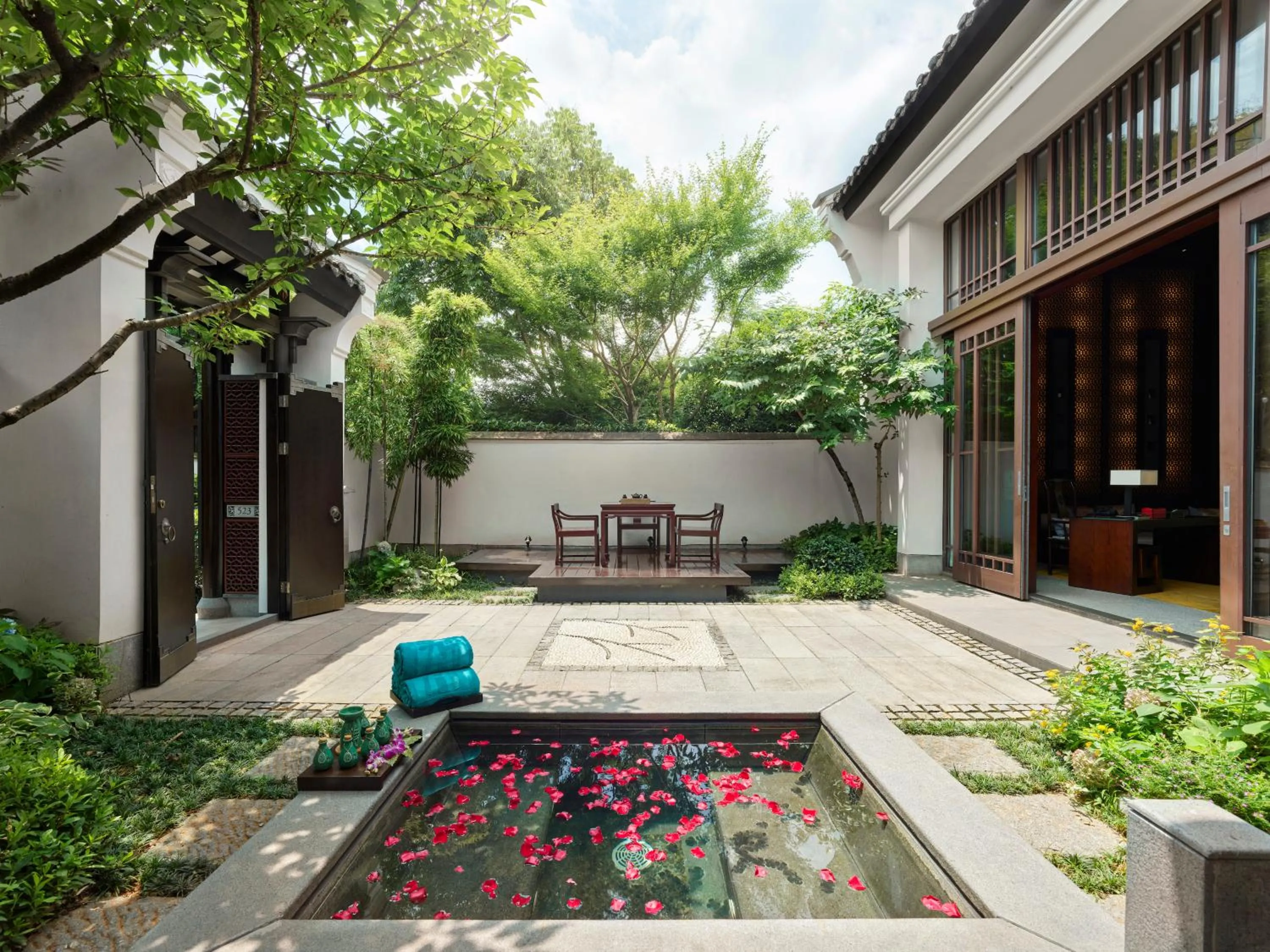 Garden in Banyan Tree Hangzhou