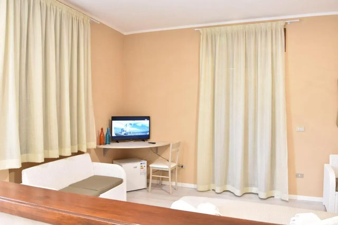 TV/Entertainment Center in Hotel Ariadimari