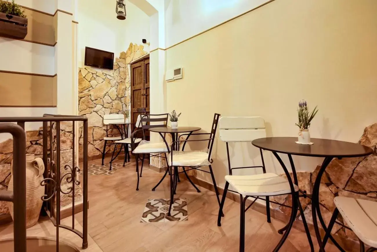 Dining area, Restaurant/Places to Eat in La corte di Angelica