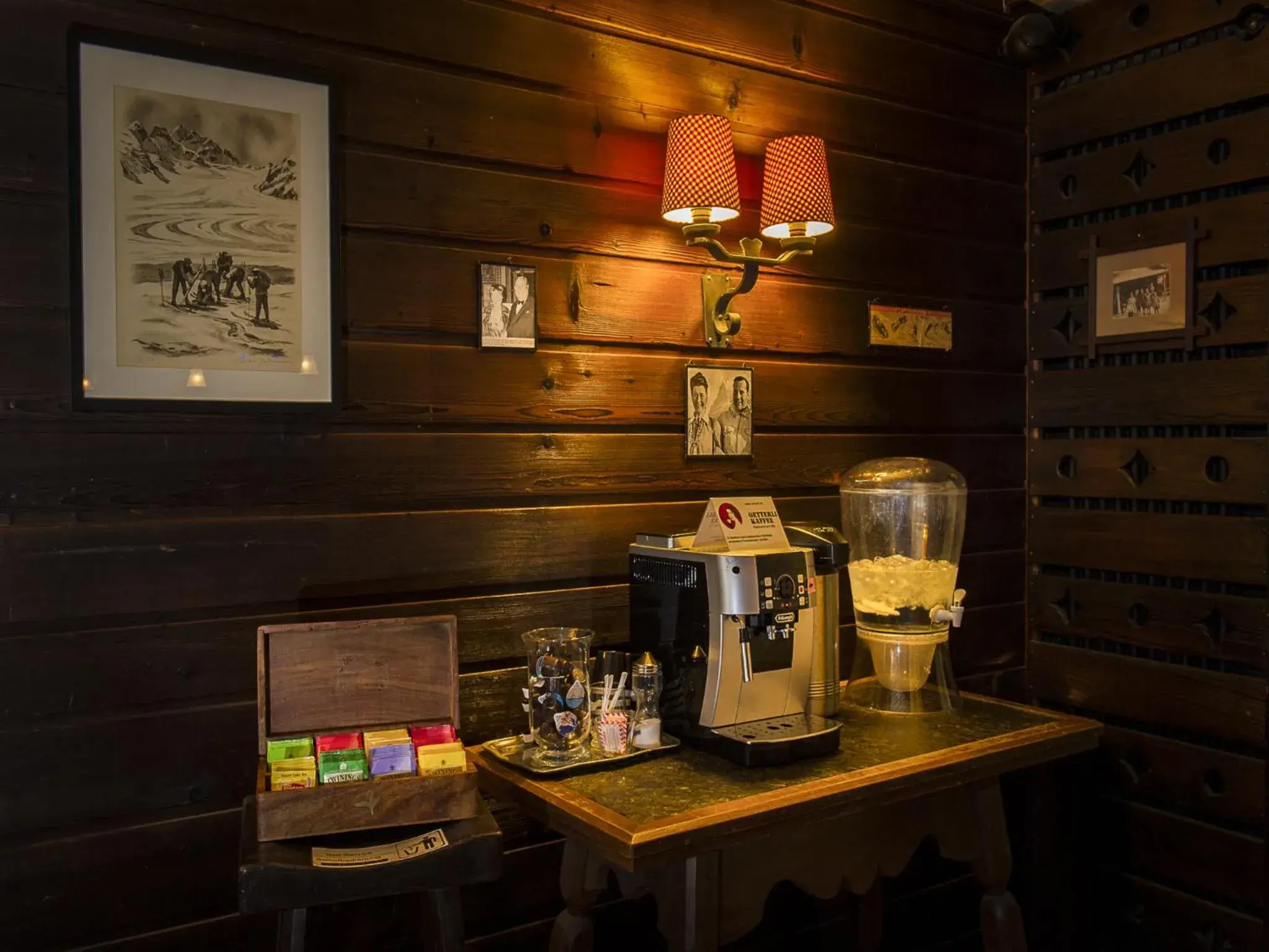 Lounge or bar in Hotel Bernerhof Grindelwald