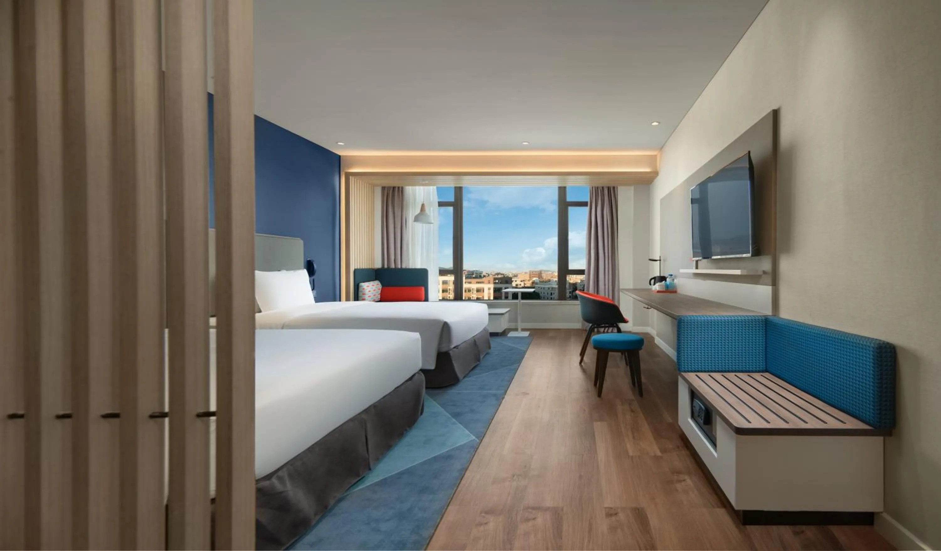 Photo of the whole room, Bed in Holiday Inn Express Jinjiang Anhai by IHG