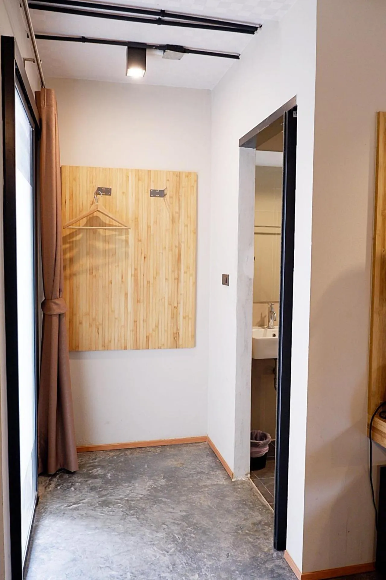 Photo of the whole room in Izen Plus Budget Hotel & Residence