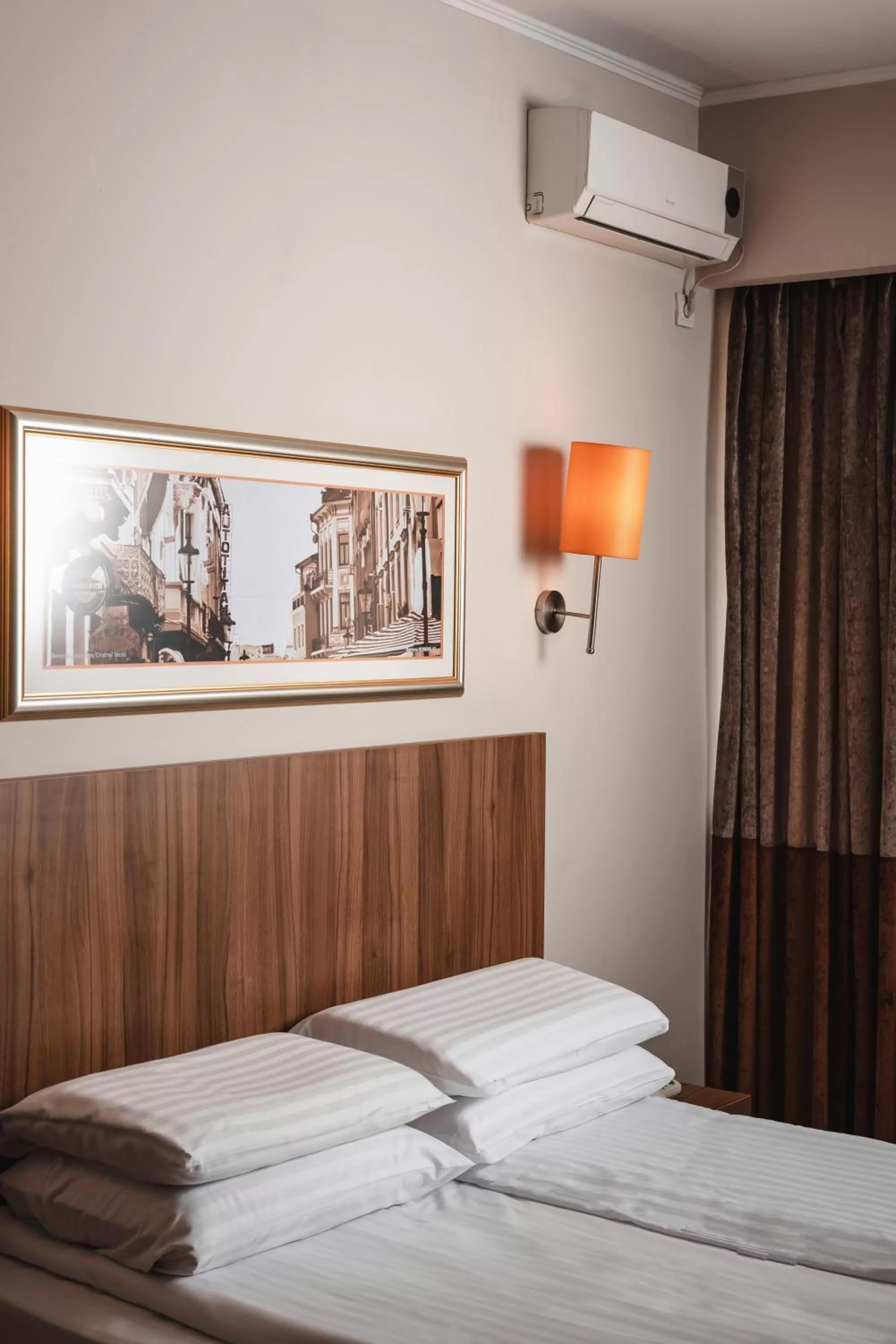 Bed in Hotel Ambasador