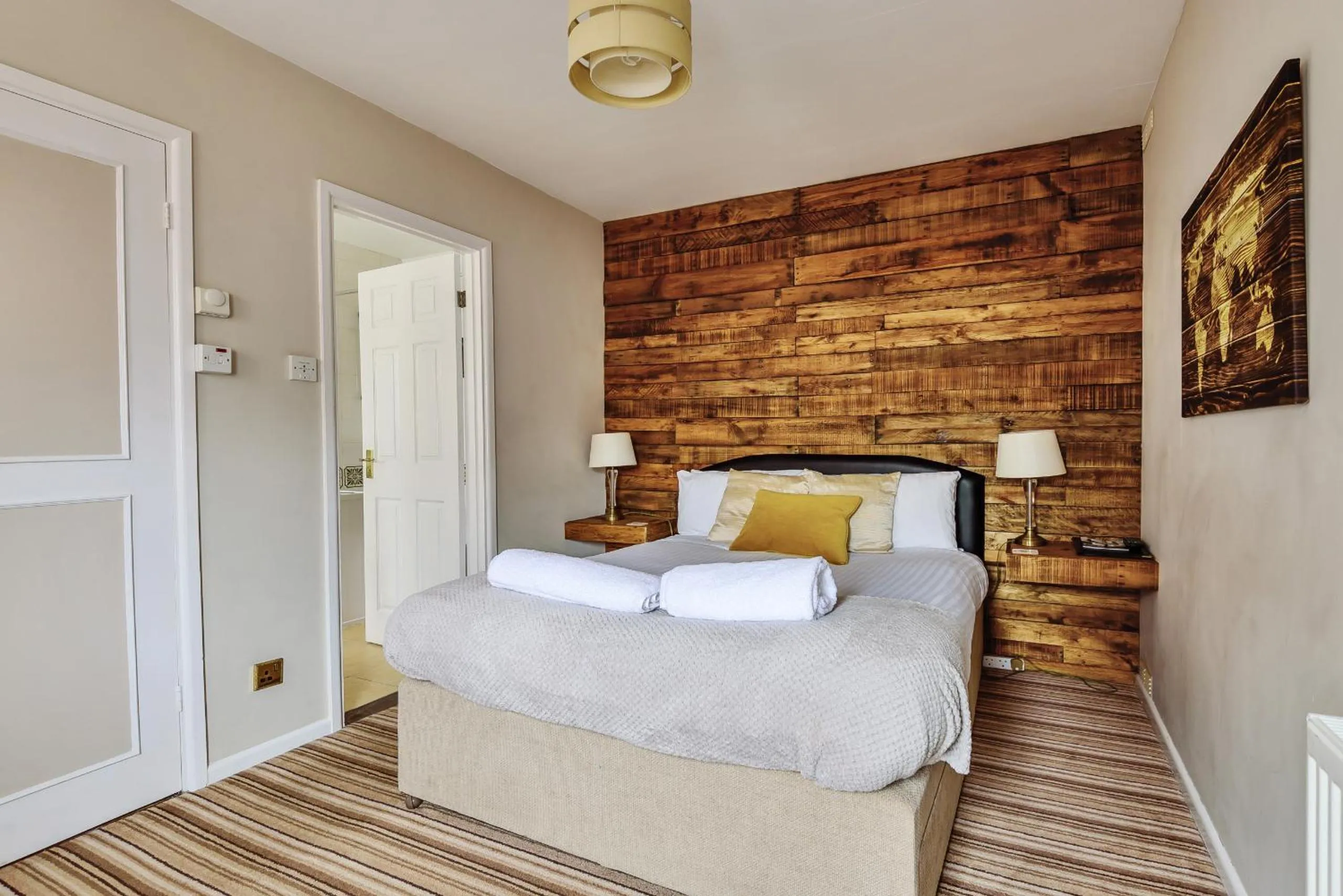 Double Room with Private Bathroom - single occupancy in The White House Guest House