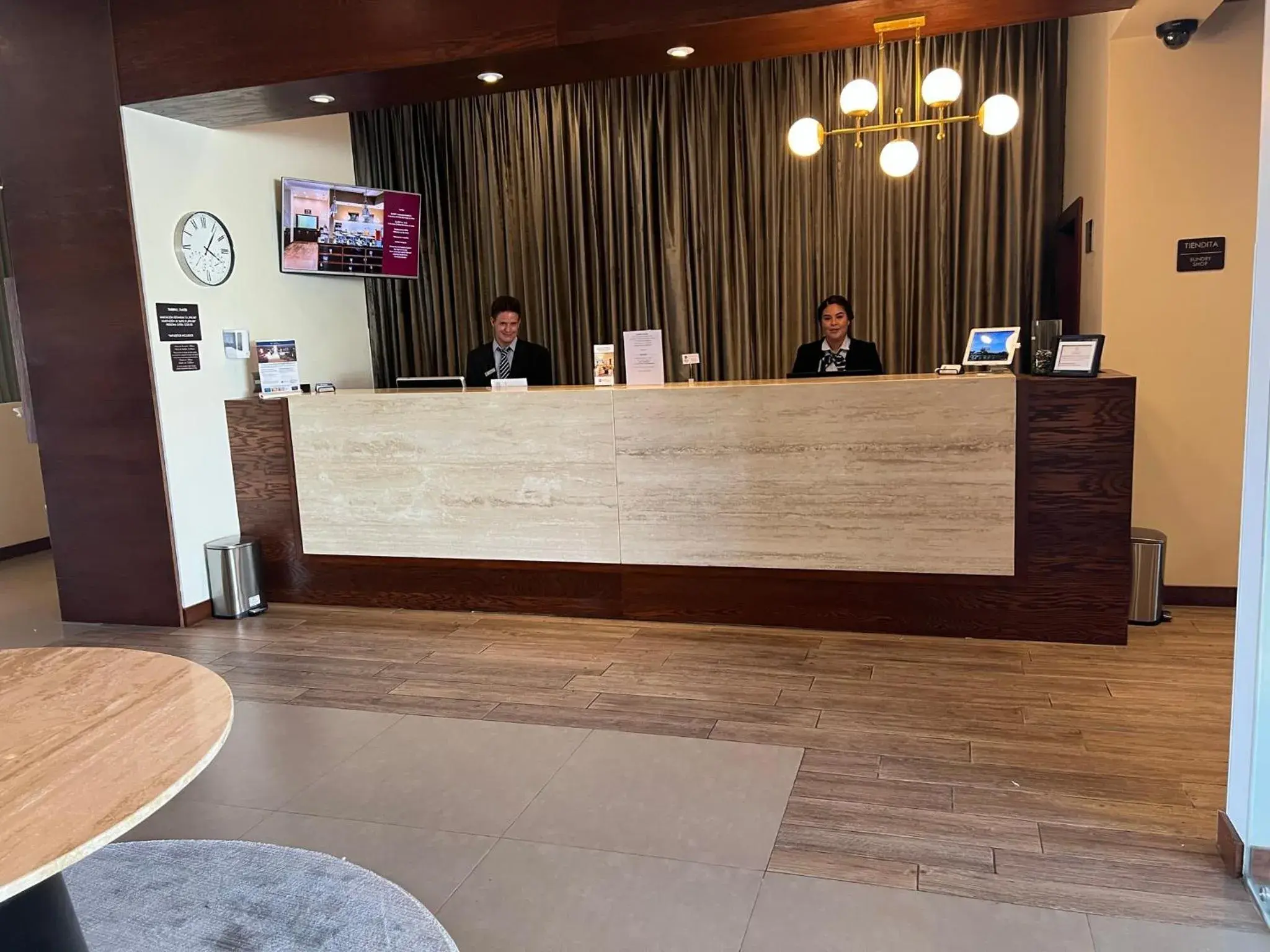 Lobby or reception in Best Western Plus Chihuahua Juventud Lobby or reception in Best Western Plus Chihuahua Juventud