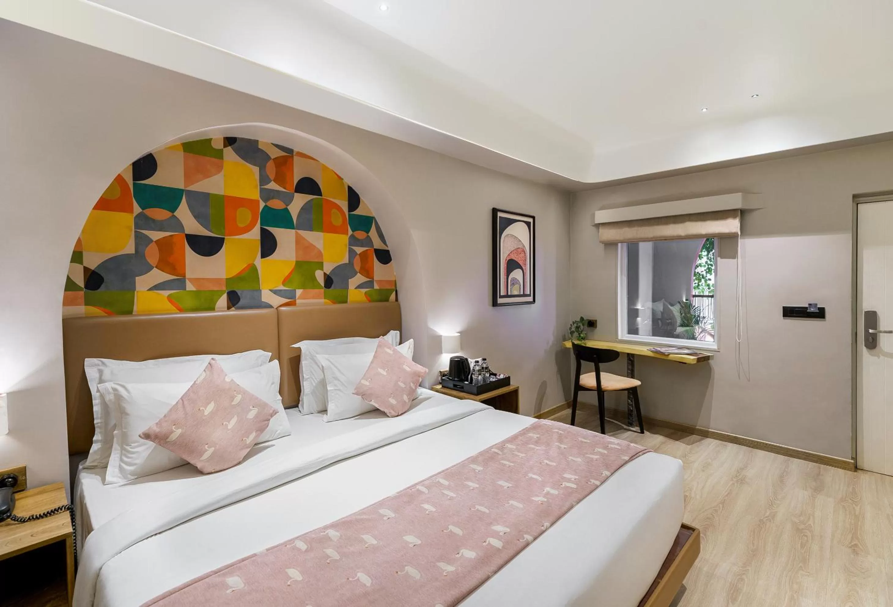 Bedroom, Bed in The Red Pier - My Downtown Hotels