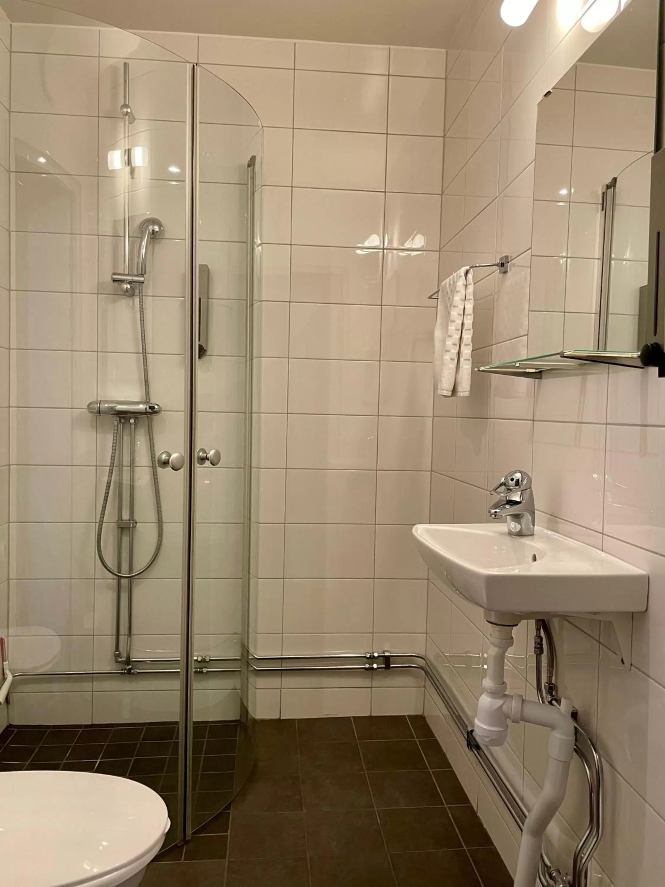 Shower in Unique Hotel