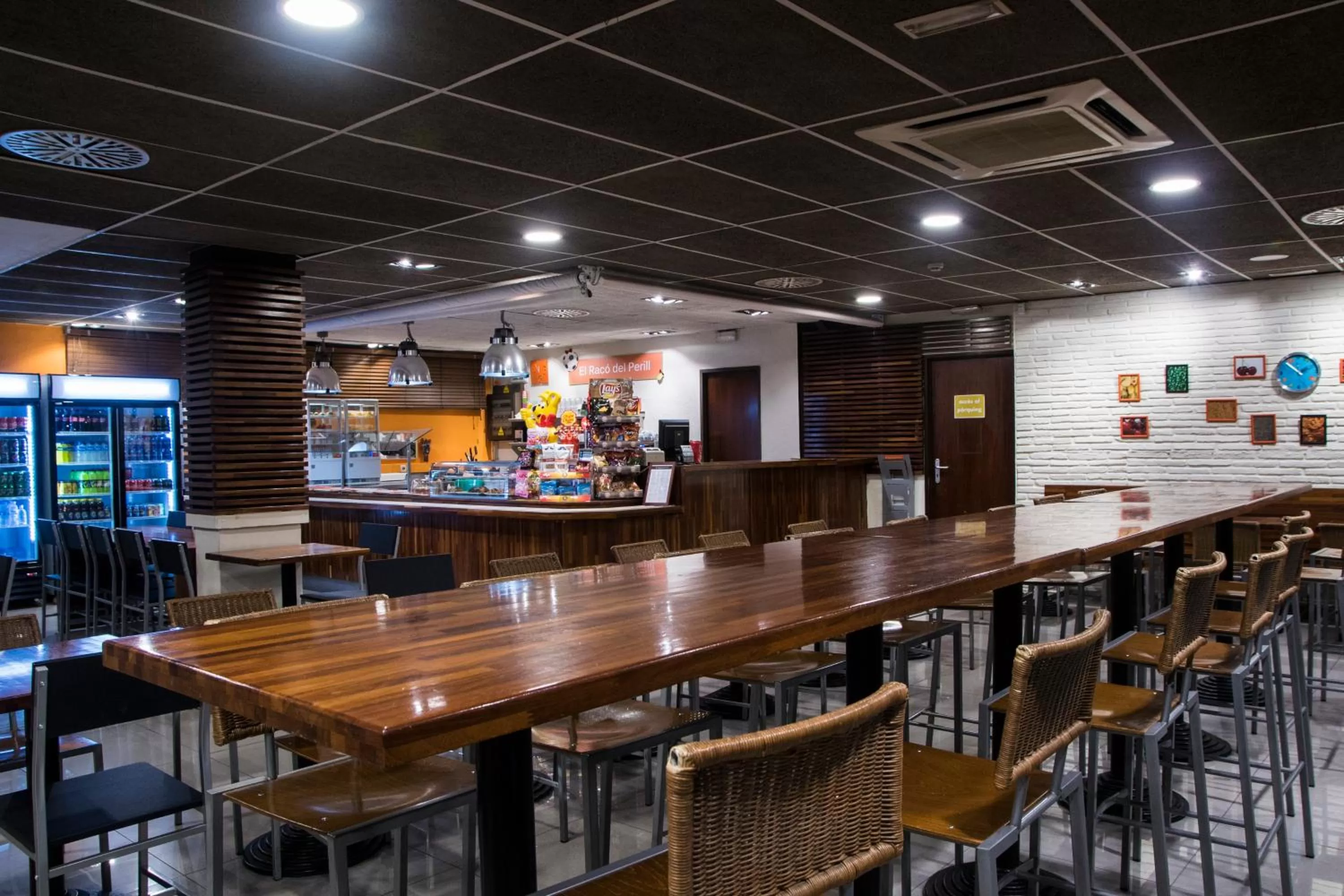 Lounge or bar in BcnSportHostels