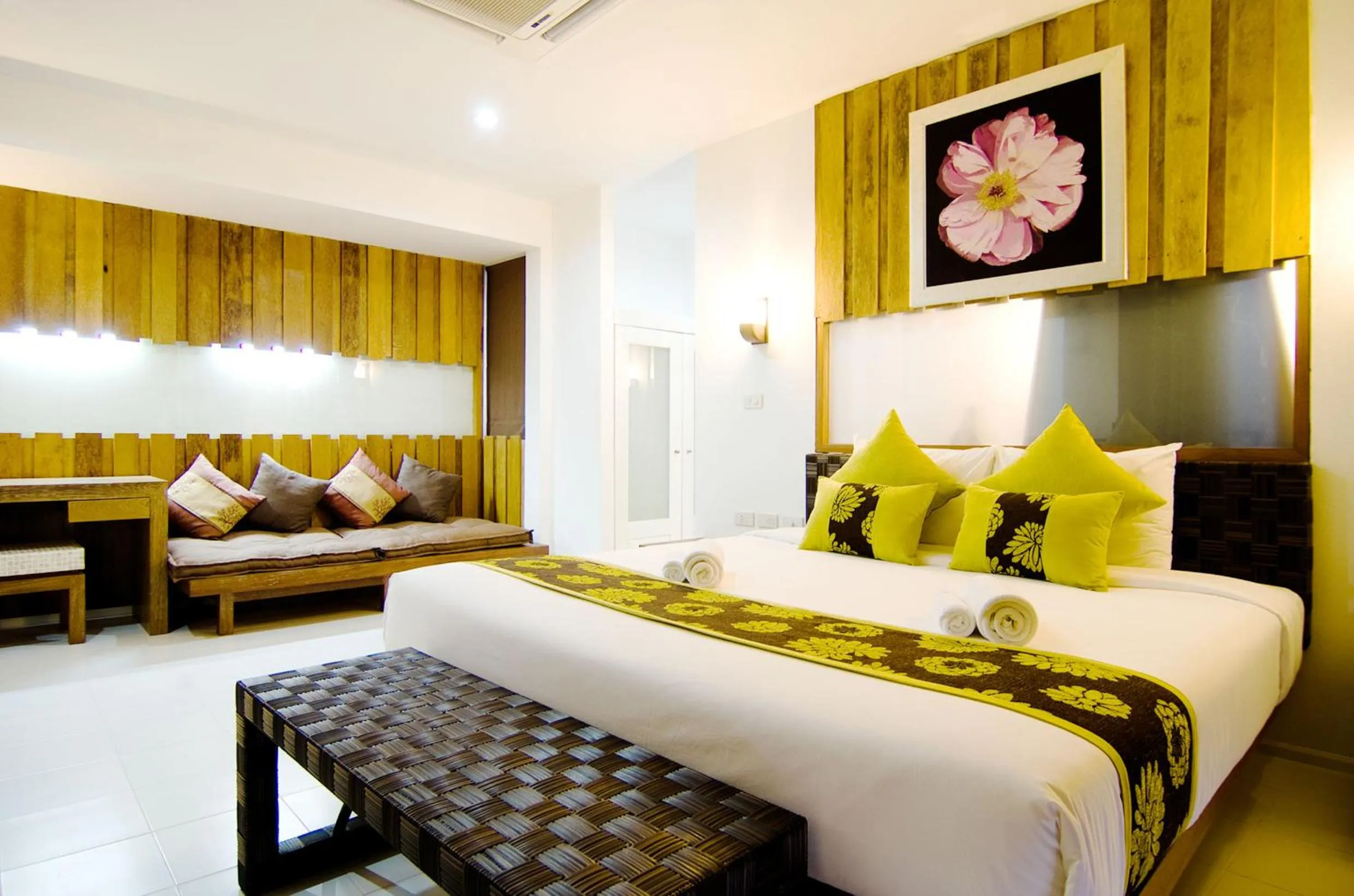 Bedroom, Bed in Lawana Escape