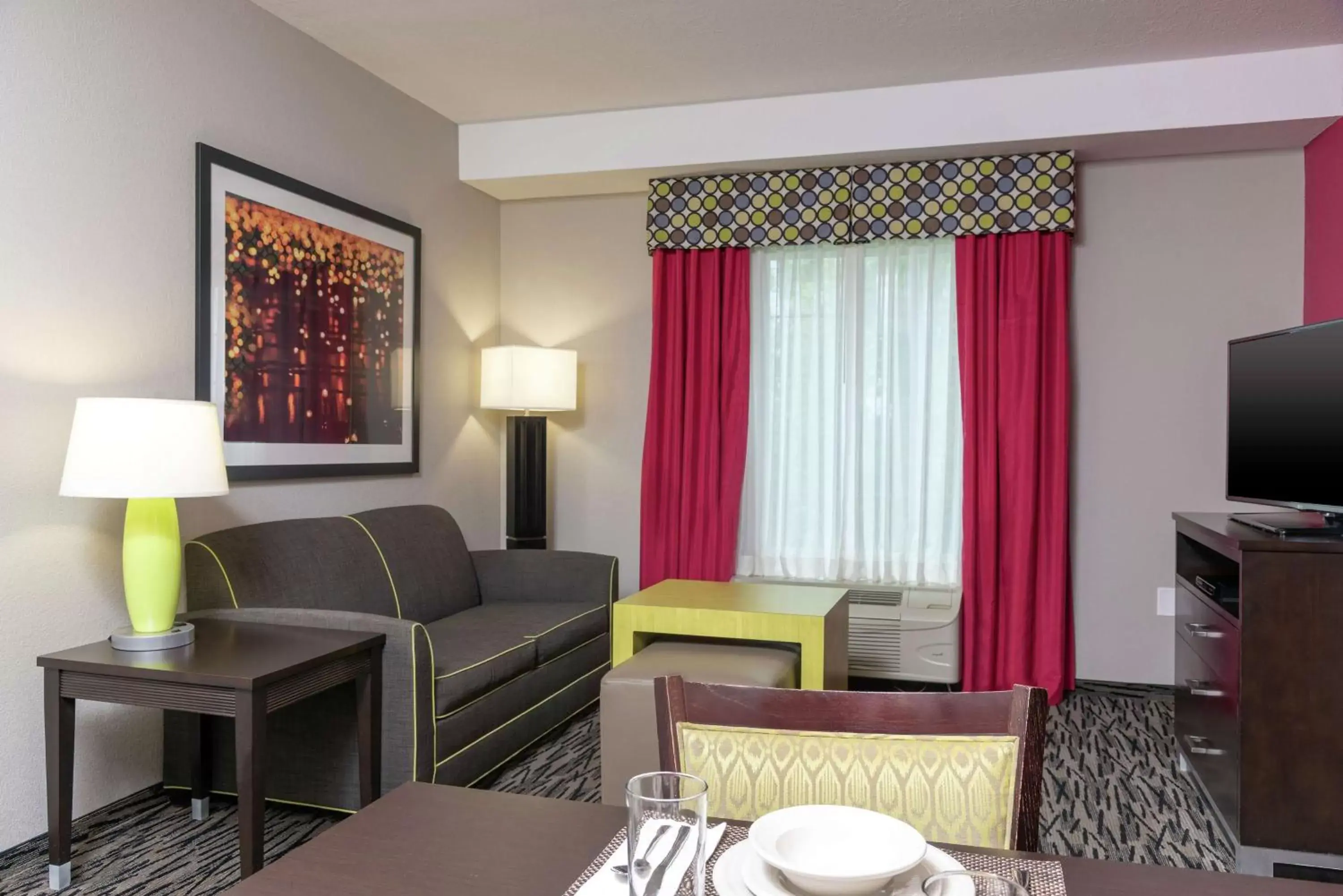 Living room in Homewood Suites by Hilton Columbus/Polaris Living room in Homewood Suites by Hilton Columbus/Polaris