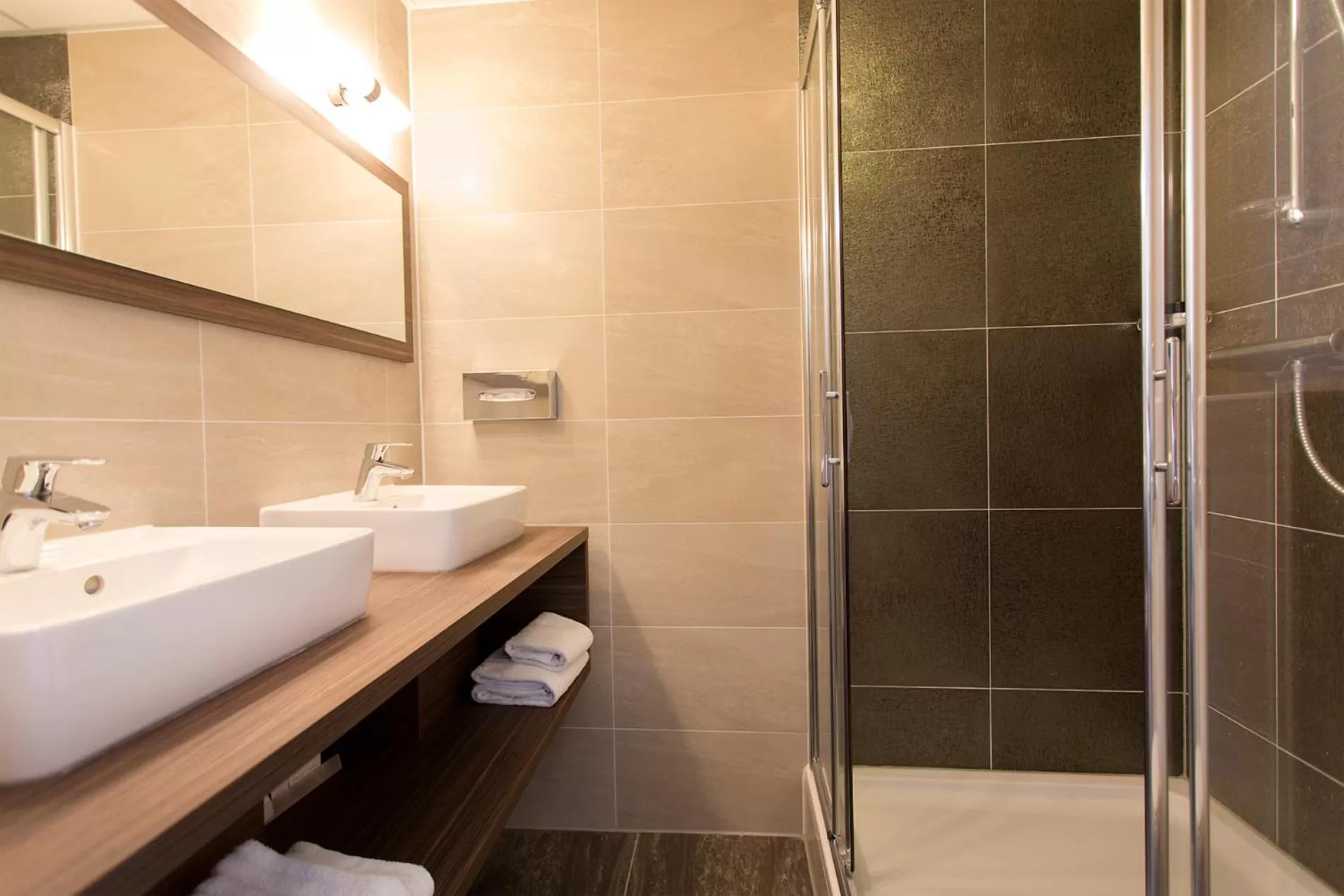 Shower in Grand Museum Hotel, BW Signature Collection