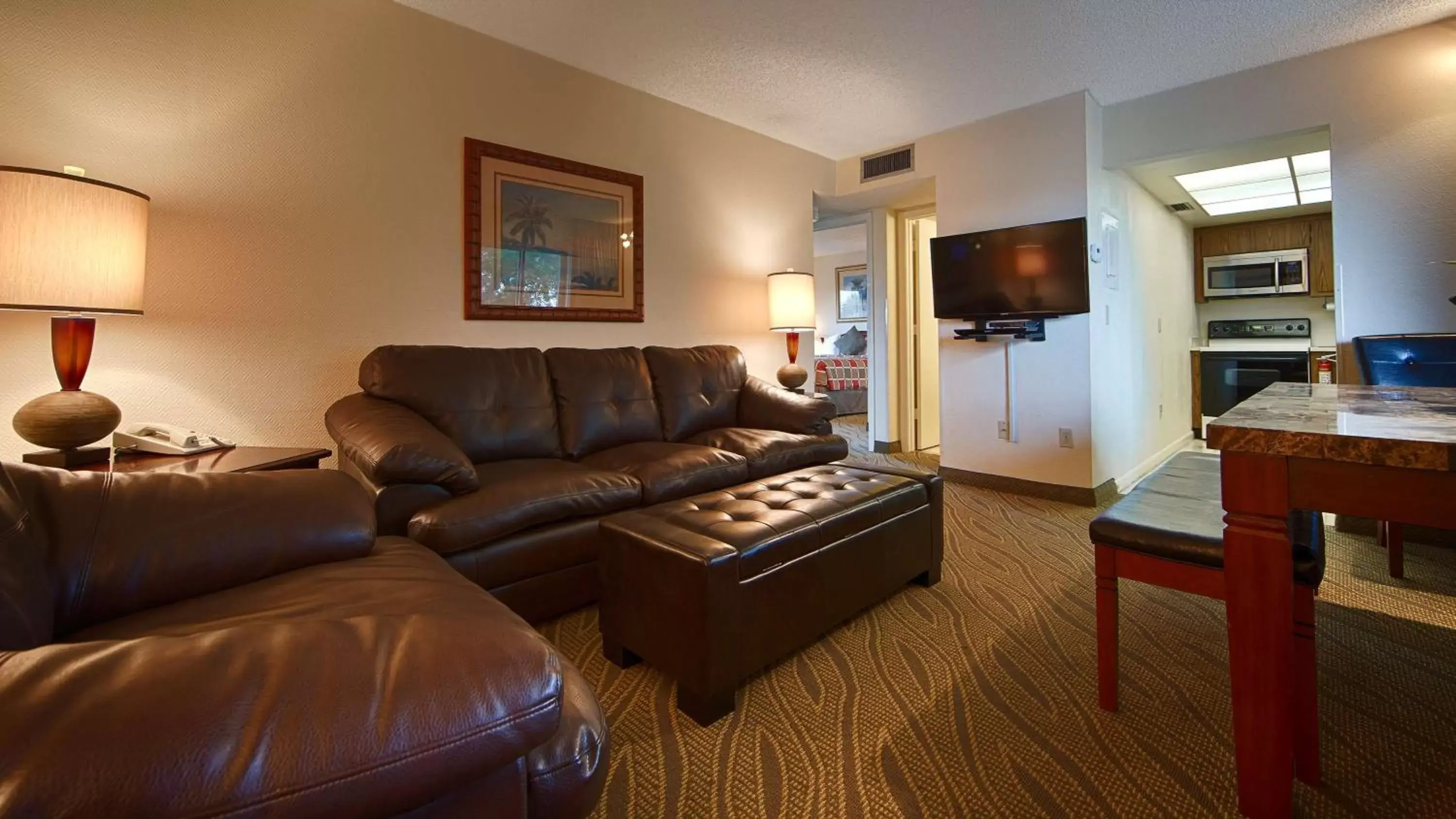 Living room in Best Western Naples Inn & Suites