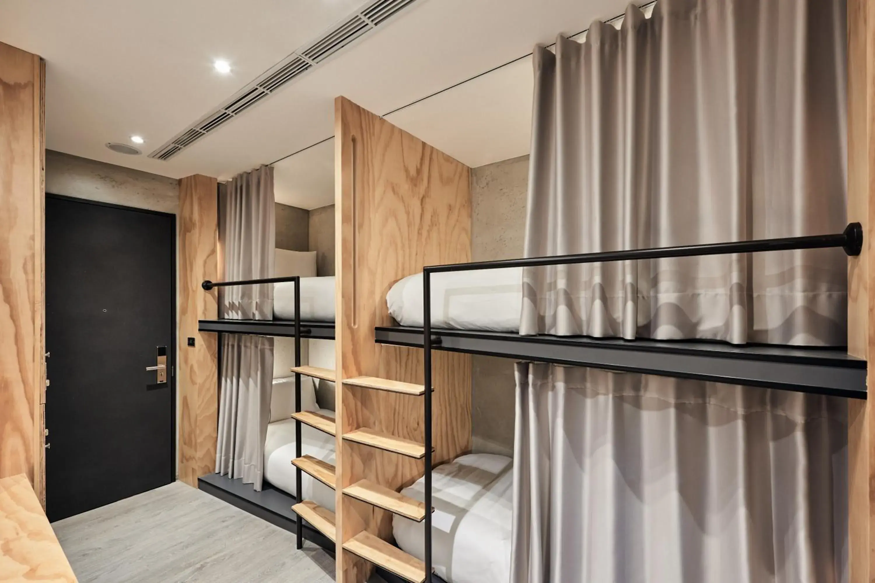 Quadruple Room with Shared Bathroom in Waterfront Hotel Quadruple Room with Shared Bathroom in Waterfront Hotel