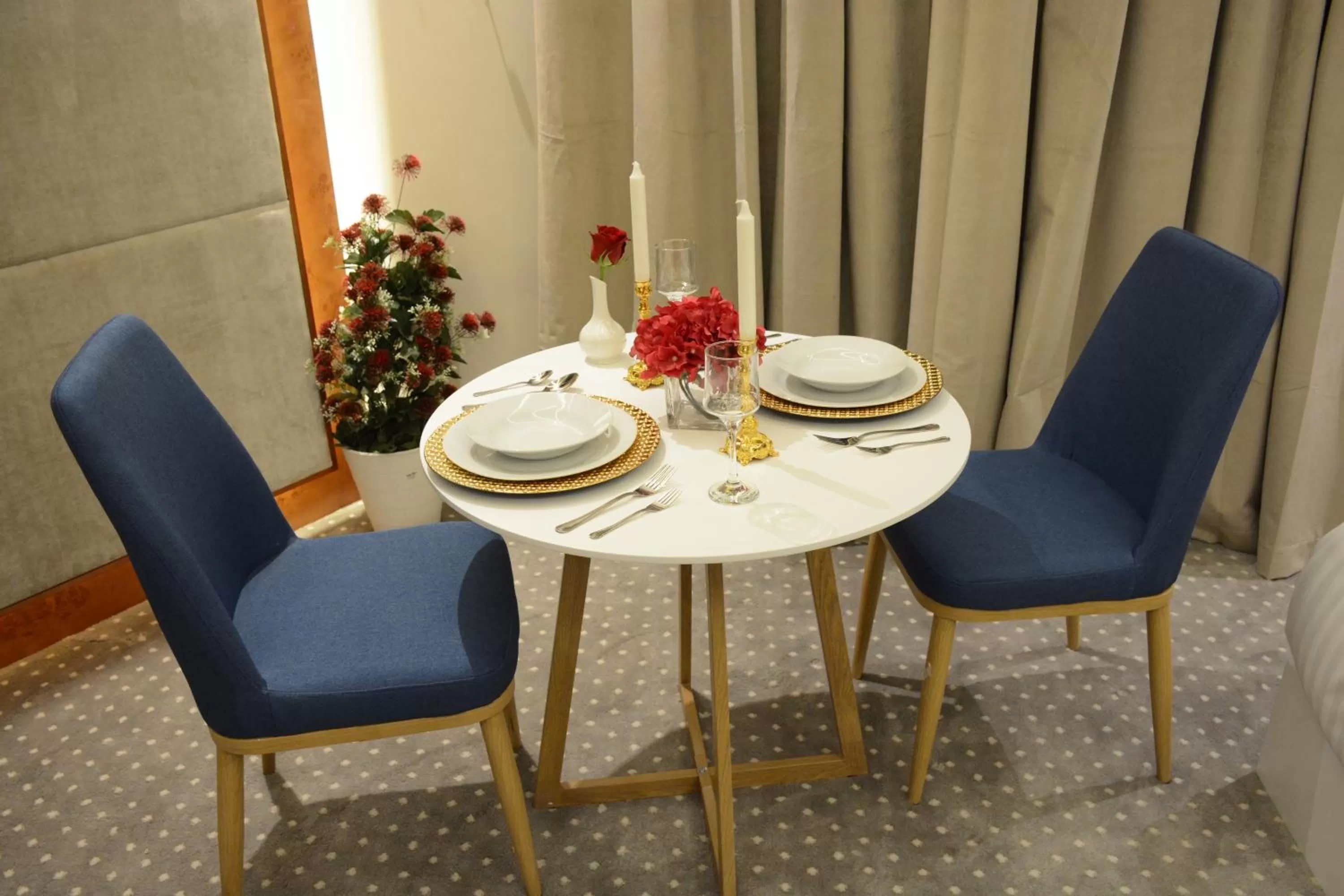 Dining area in E1 Hotel