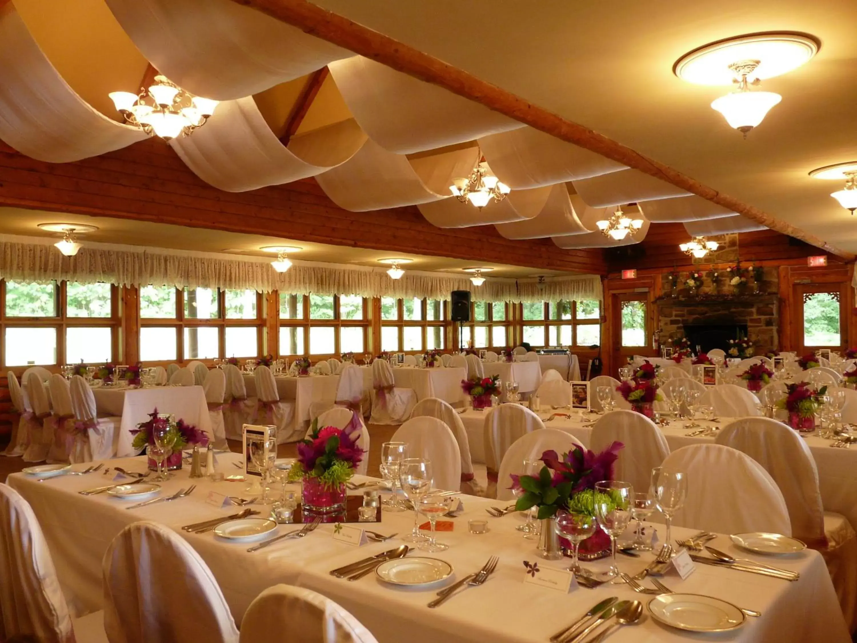 Banquet/Function facilities, Restaurant/Places to Eat in Auberge des Gallant