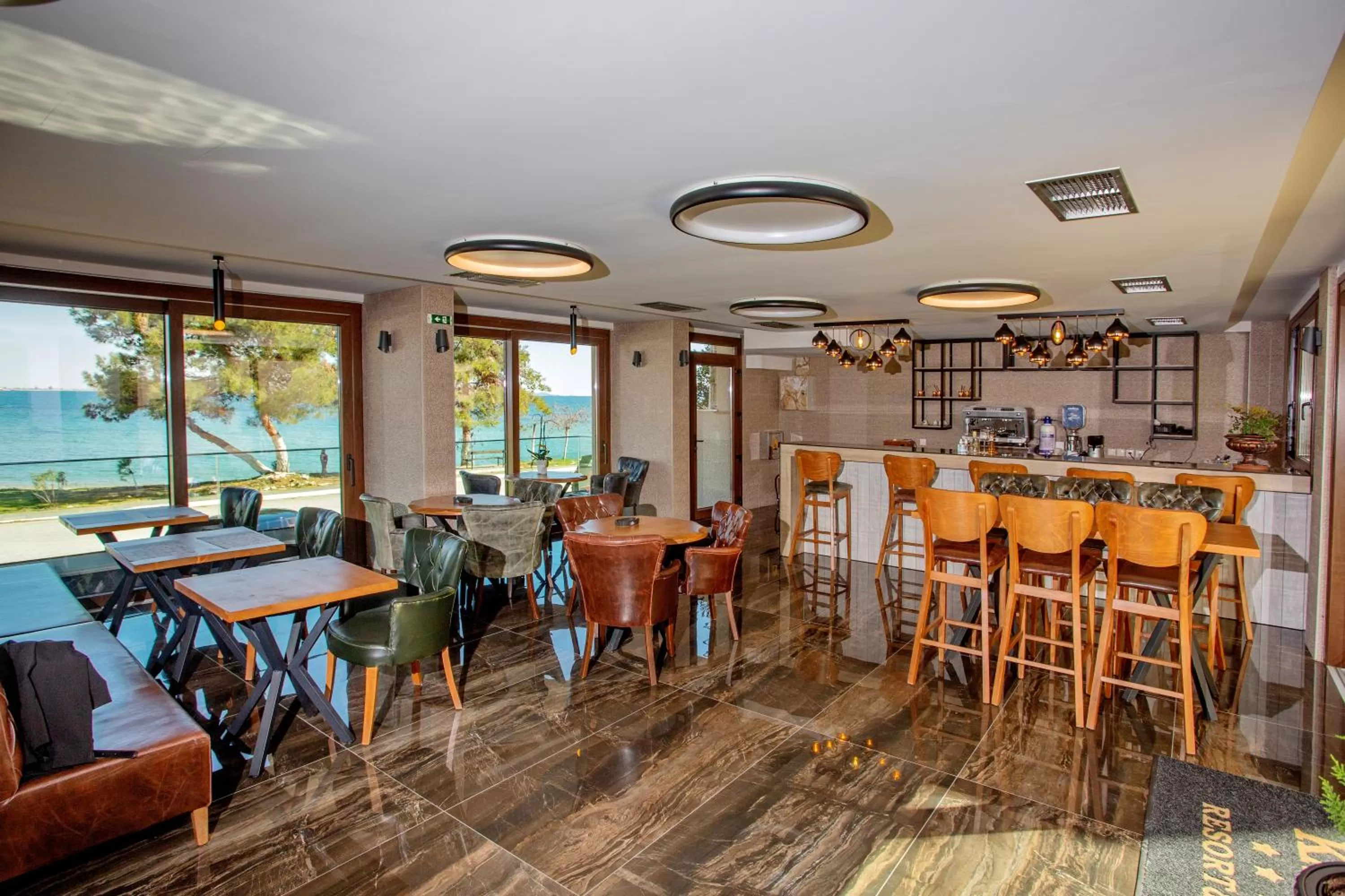 Restaurant/places to eat in Kavala Resort & Spa