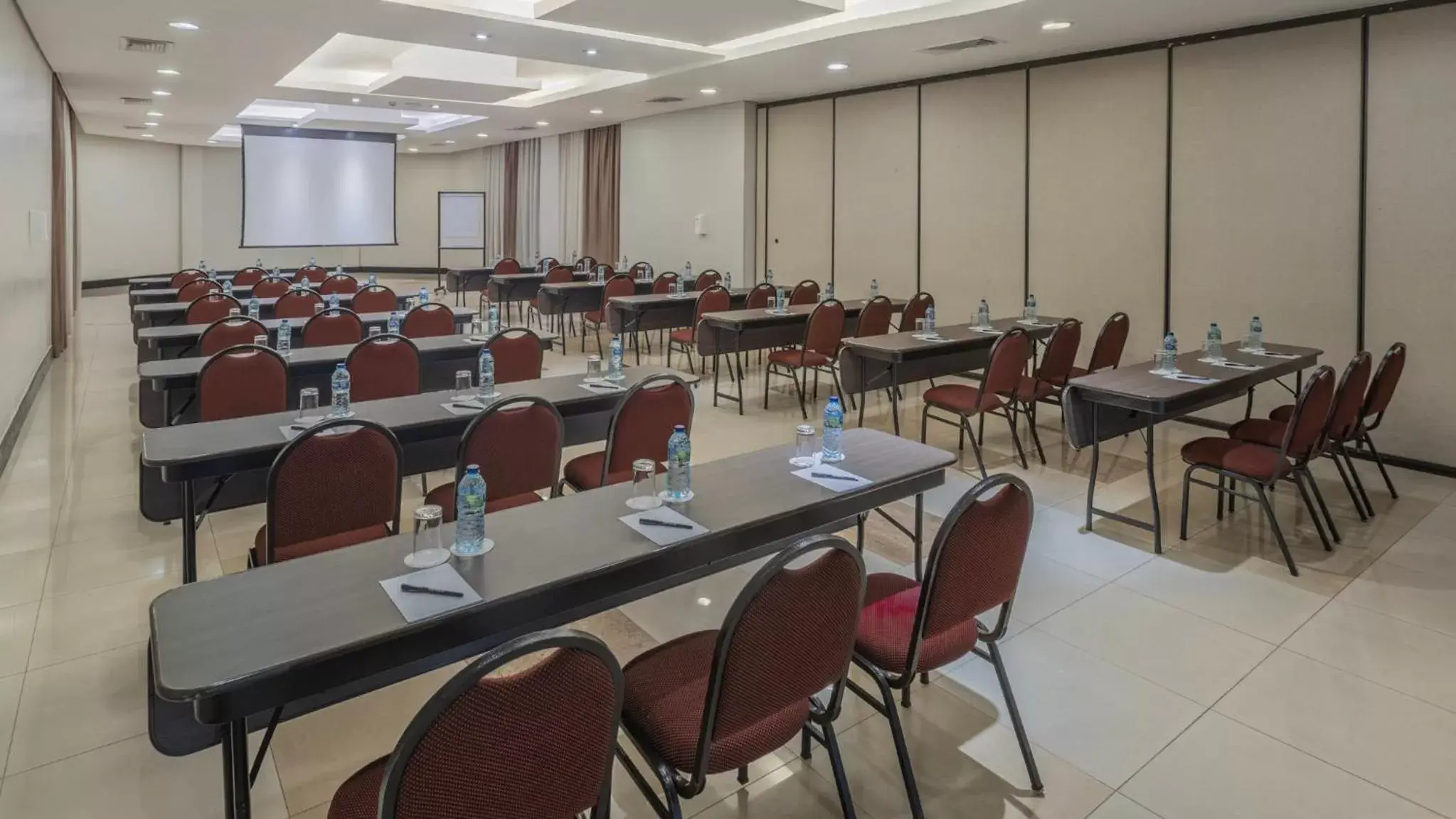 Meeting/conference room in Hotel Deville Prime Cuiabá