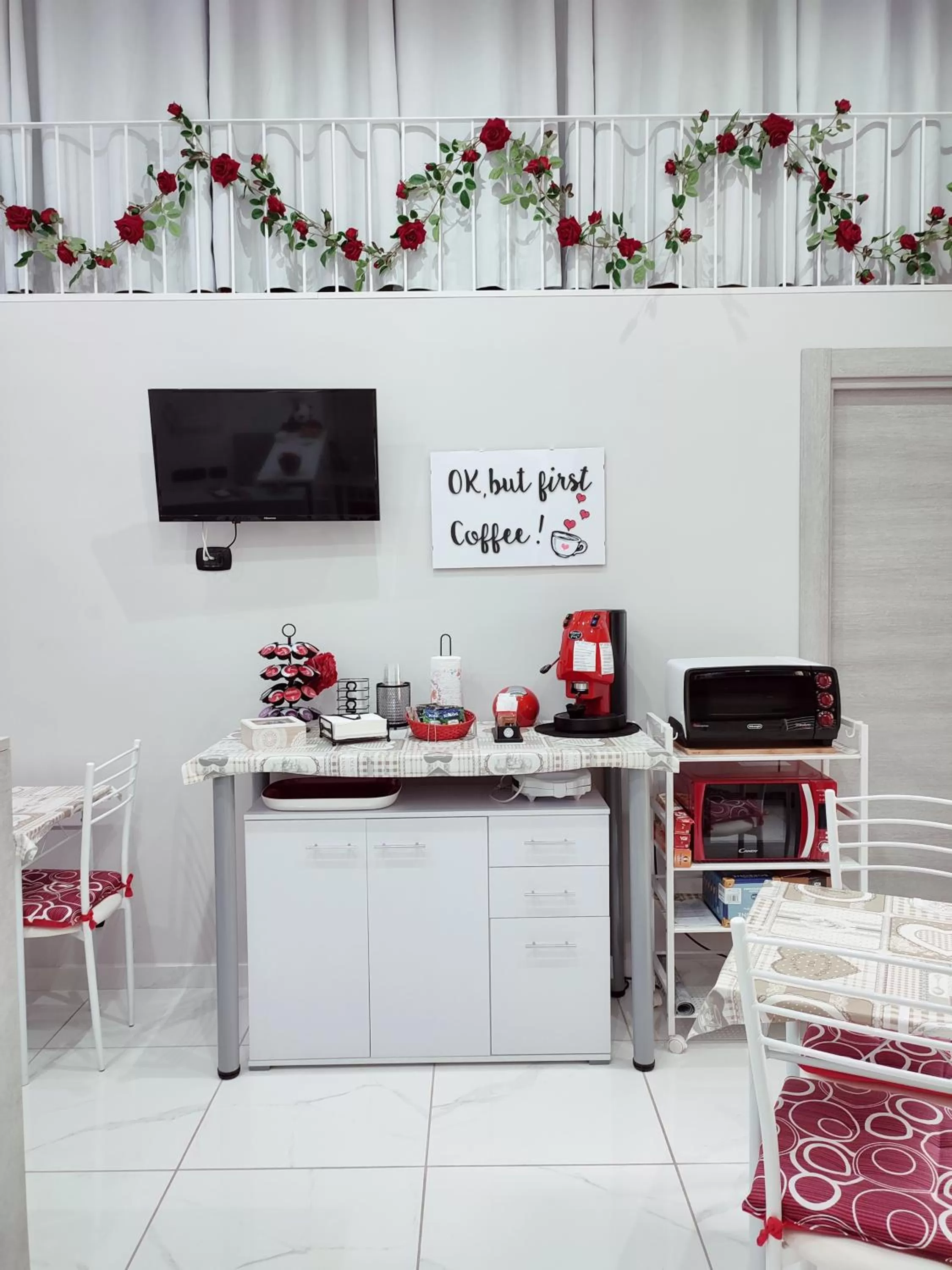 Coffee/tea facilities in May Dream