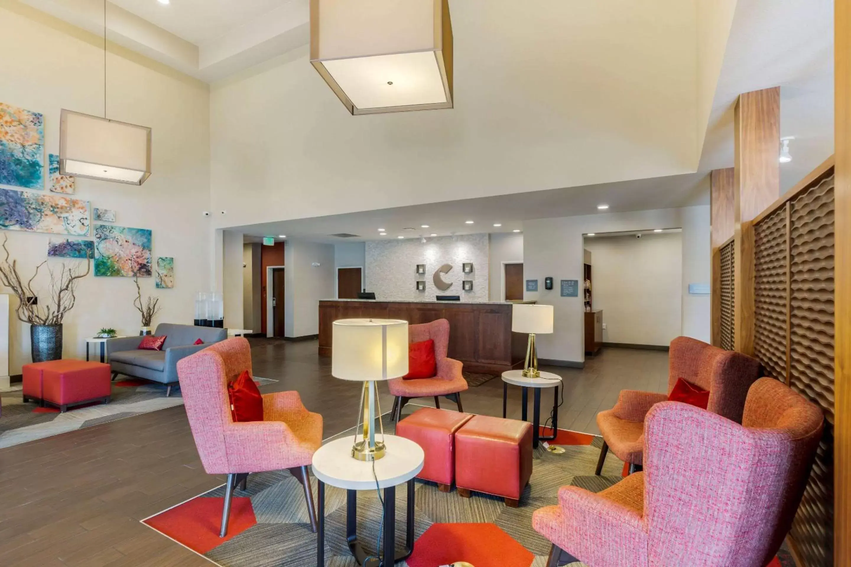 Lobby or reception, Lounge/Bar in Comfort Suites Loveland