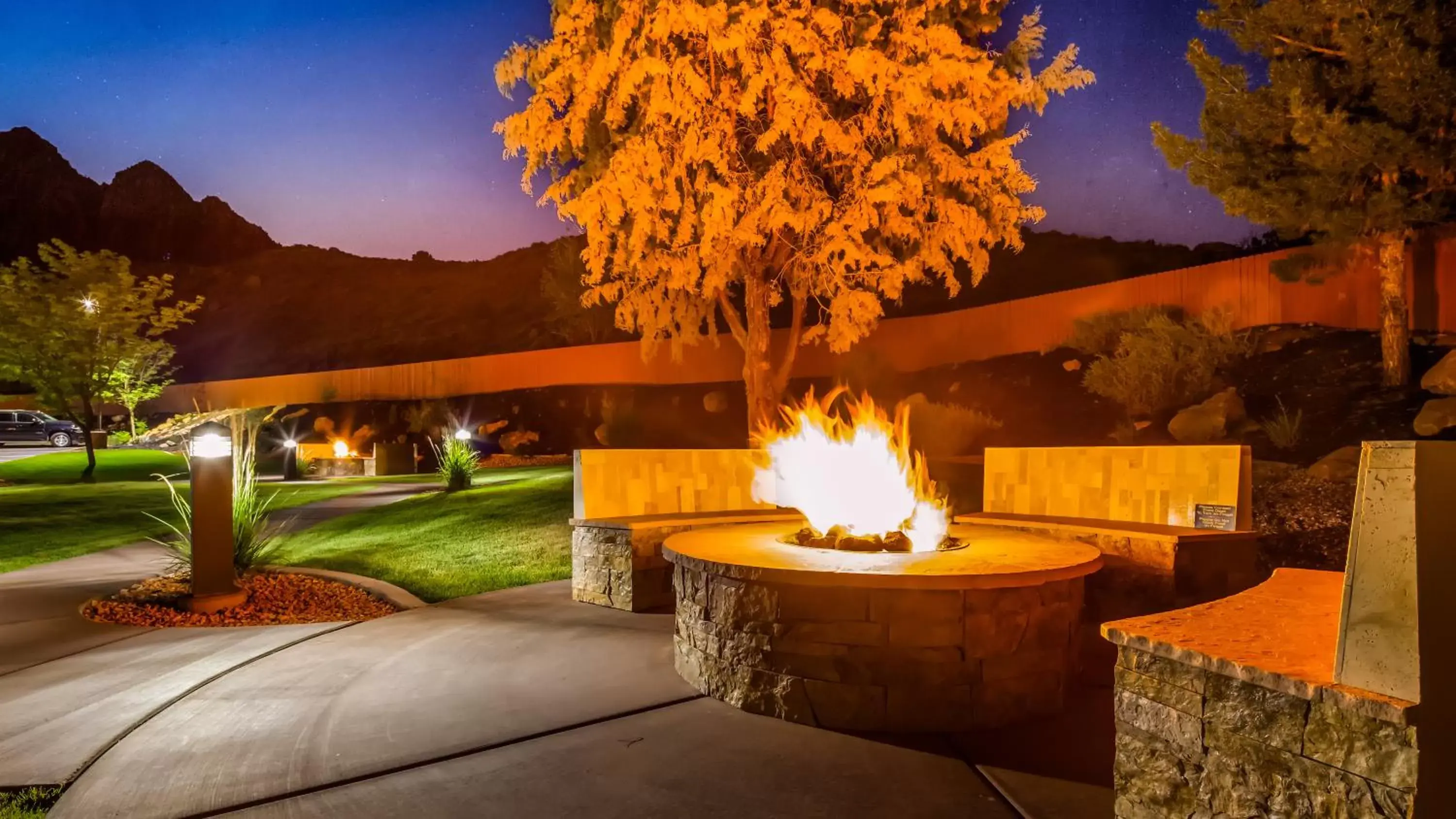 Sunset, Swimming Pool in Best Western Plus Zion Canyon Inn & Suites