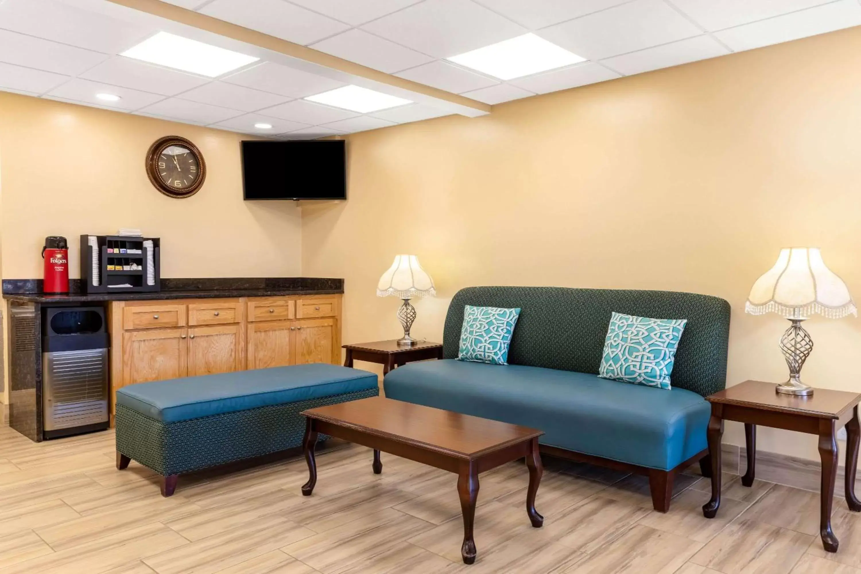 Lobby or reception, Seating Area in Days Inn by Wyndham Murphy