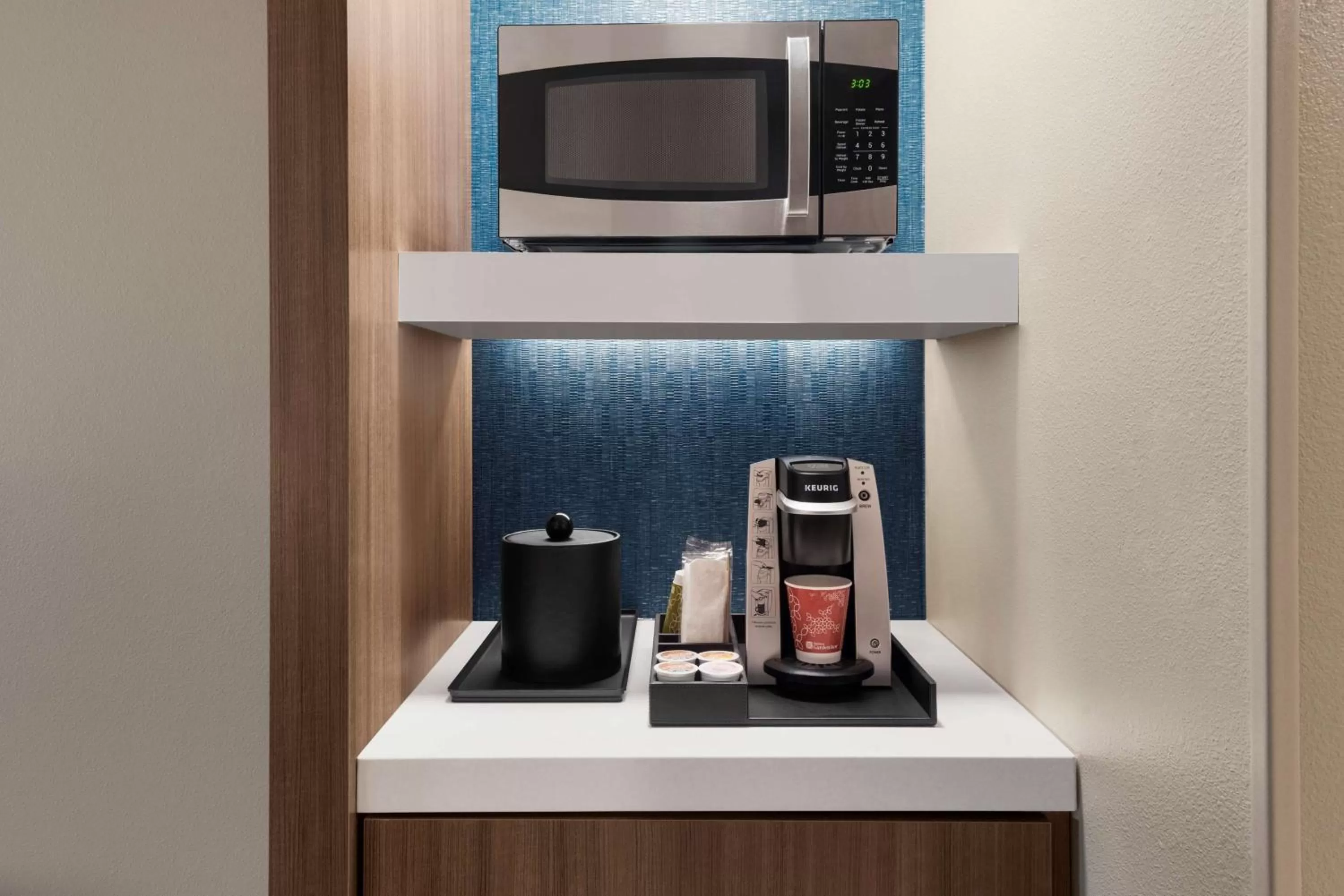 Photo of the whole room in Hilton Garden Inn Milwaukee Brookfield Conference Center