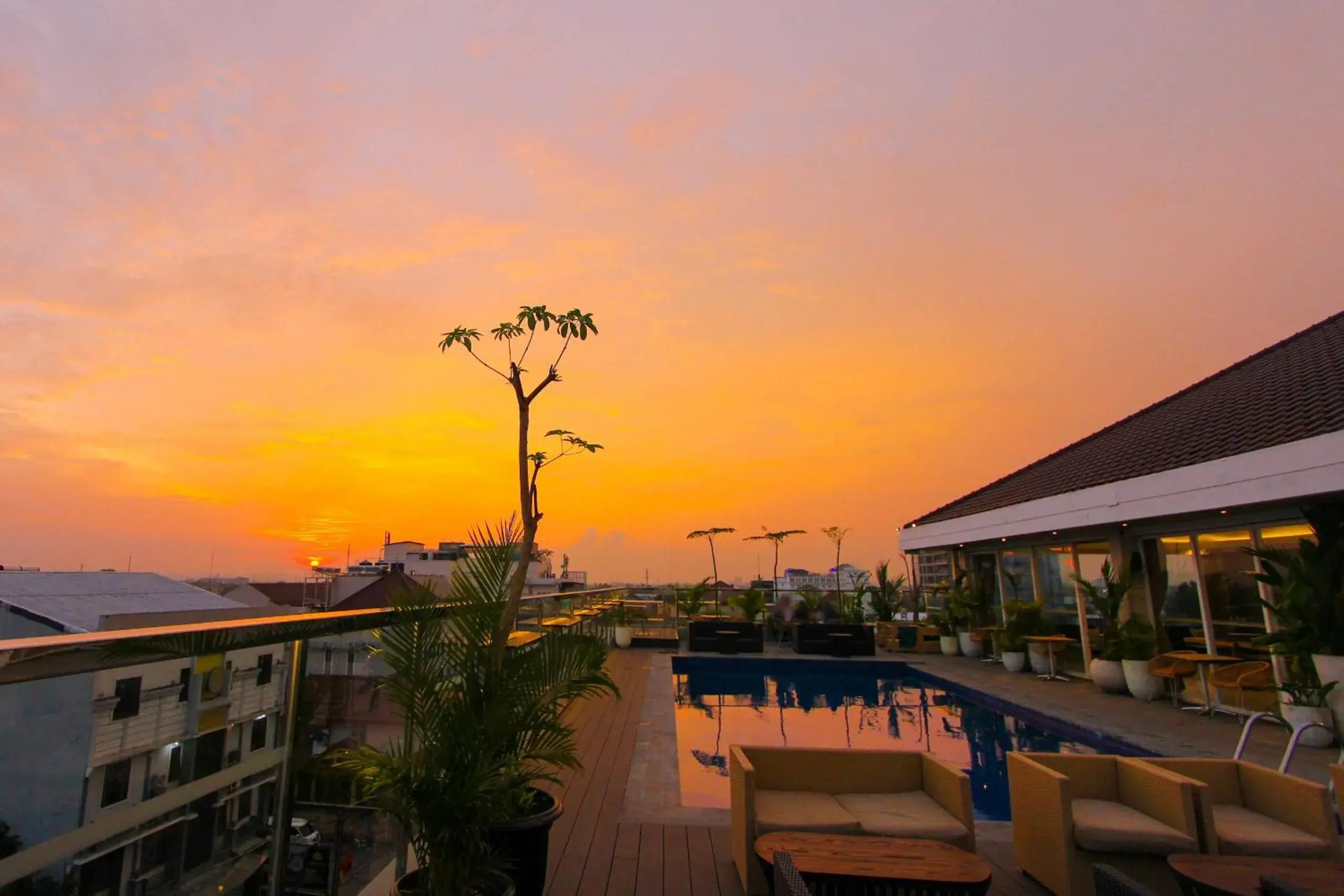 Swimming pool, Sunrise/Sunset in HOTEL FORTUNAGRANDE MALIOBORO formerly Hotel Dafam Fortuna