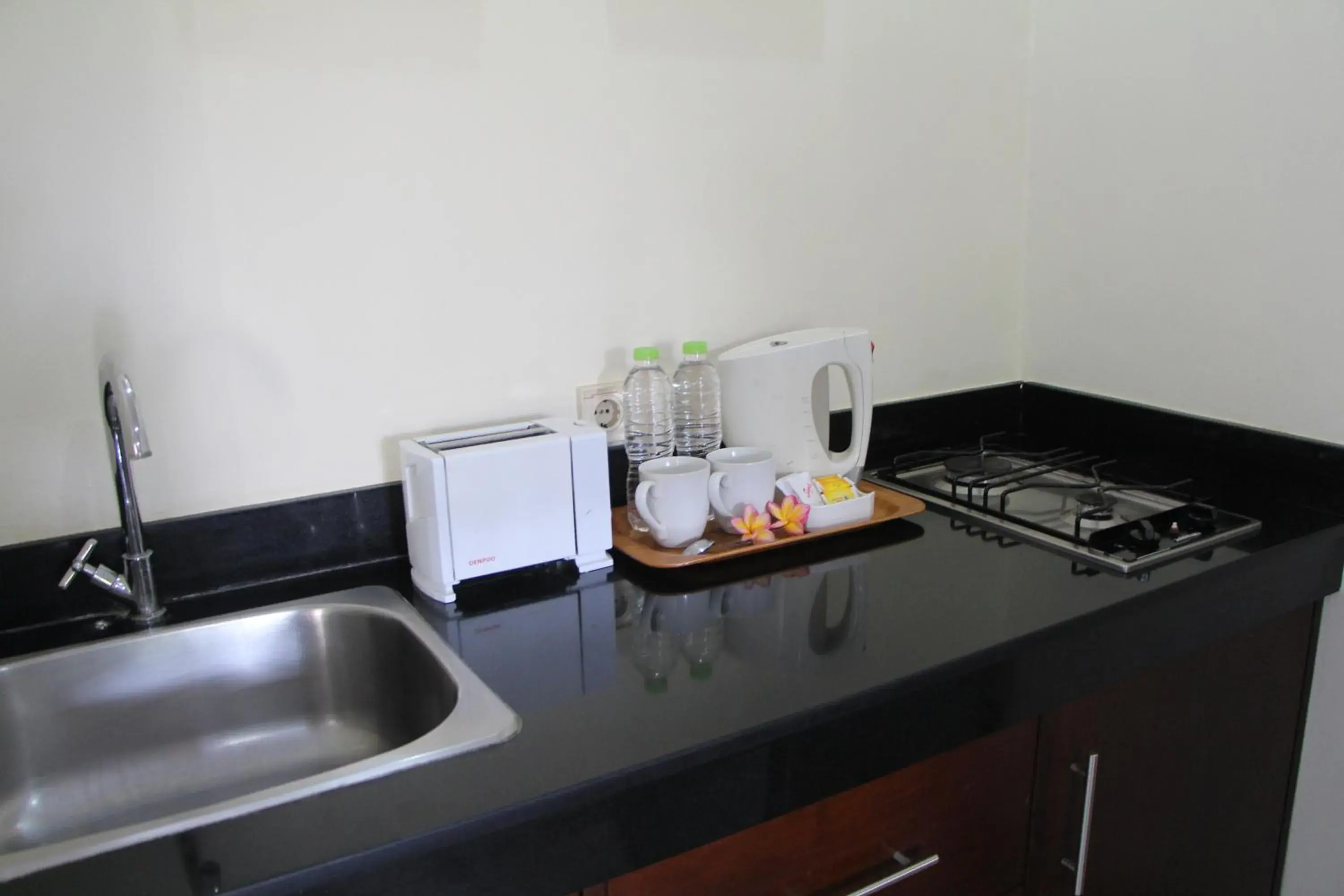 Kitchen or kitchenette, Kitchen/Kitchenette in Sekuta Condo Suites