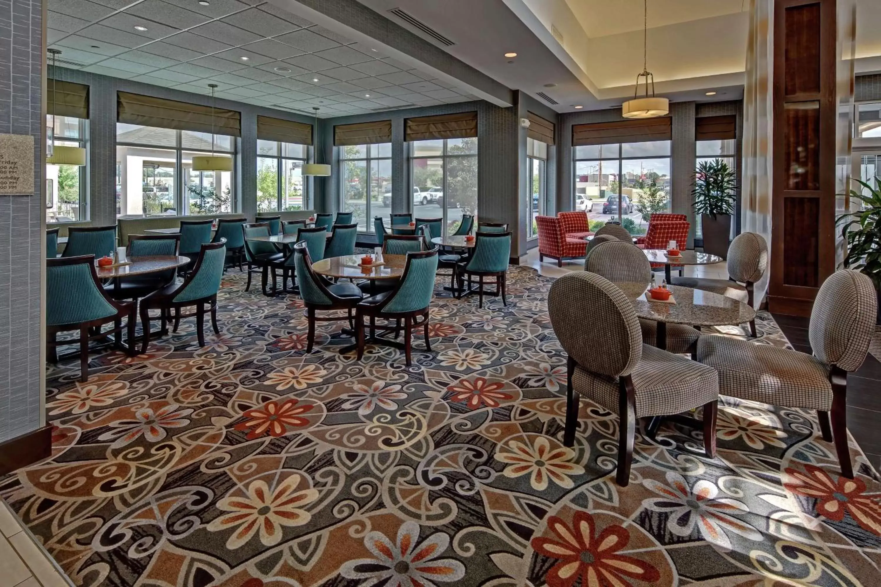 Dining area, Restaurant/Places to Eat in Hilton Garden Inn Midtown Tulsa