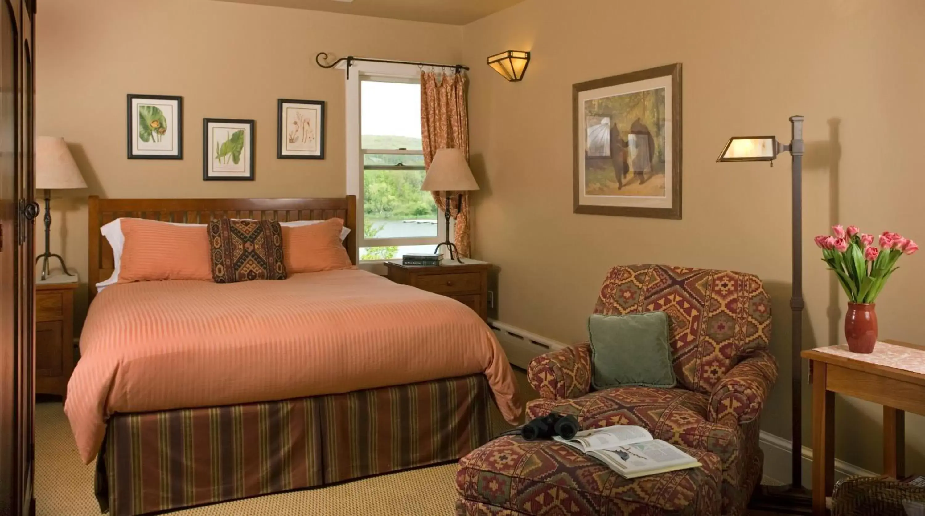 Bed in Lake Pointe Inn Bed in Lake Pointe Inn